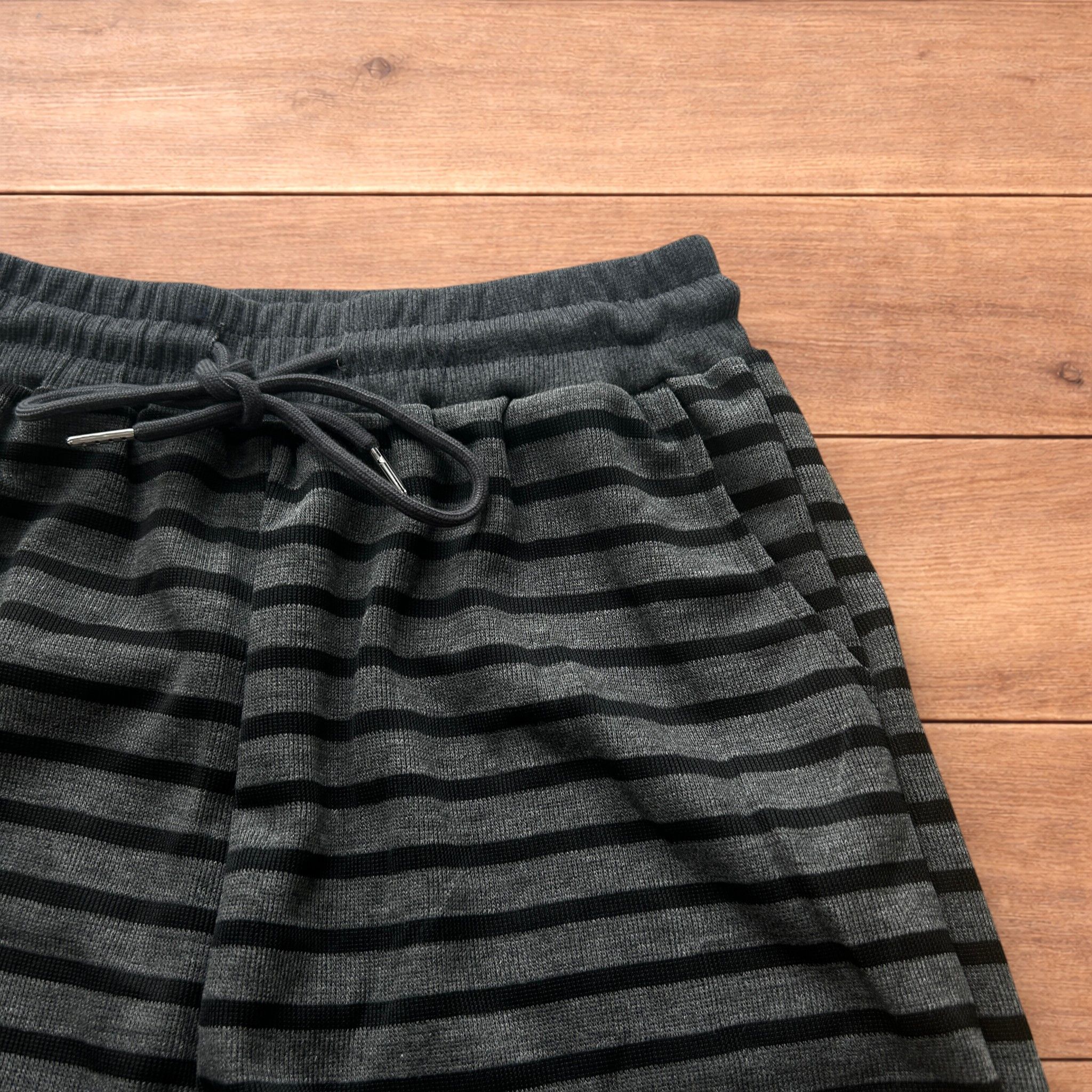 Japanese Brand Baggy straight leg striped lounge pants in black/grey. Size 30" / US 8 / IT 44 - 3 Thumbnail