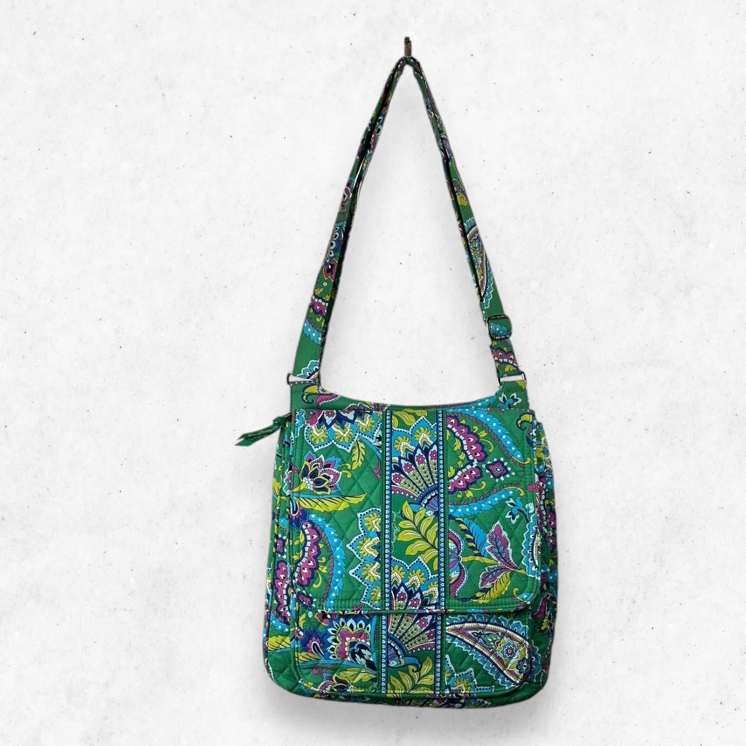 Vera Bradley Vera Bradley Emerald Paisley Mailbag Crossbody Shoulder Bag Size ONE SIZE - 1 Thumbnail
