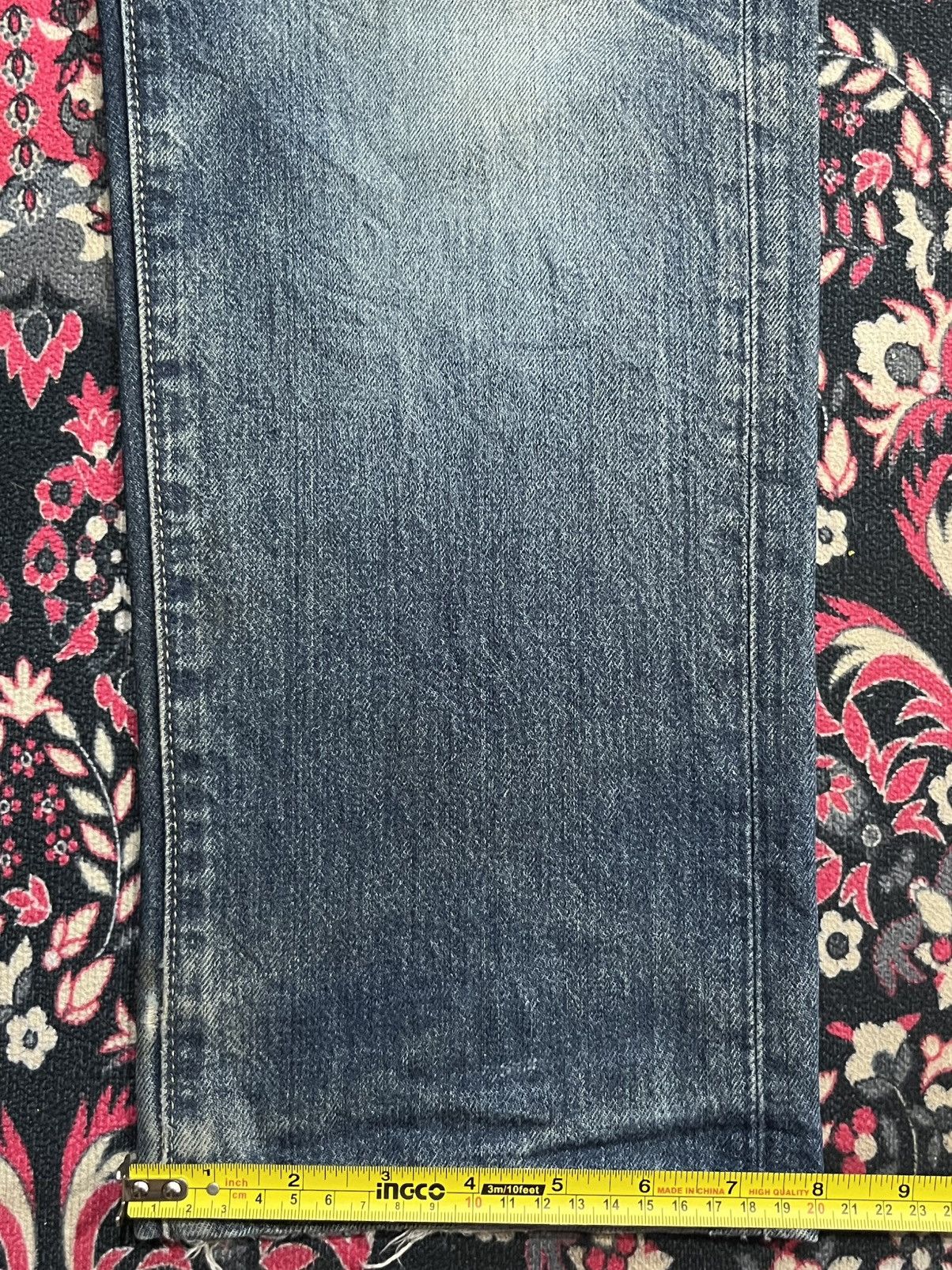 Undercover × Uniqlo Vintage Uniqlo Blue Faded Washed Trashed Straight Leg Jeans Size US 32 / EU 48 - 14 Thumbnail