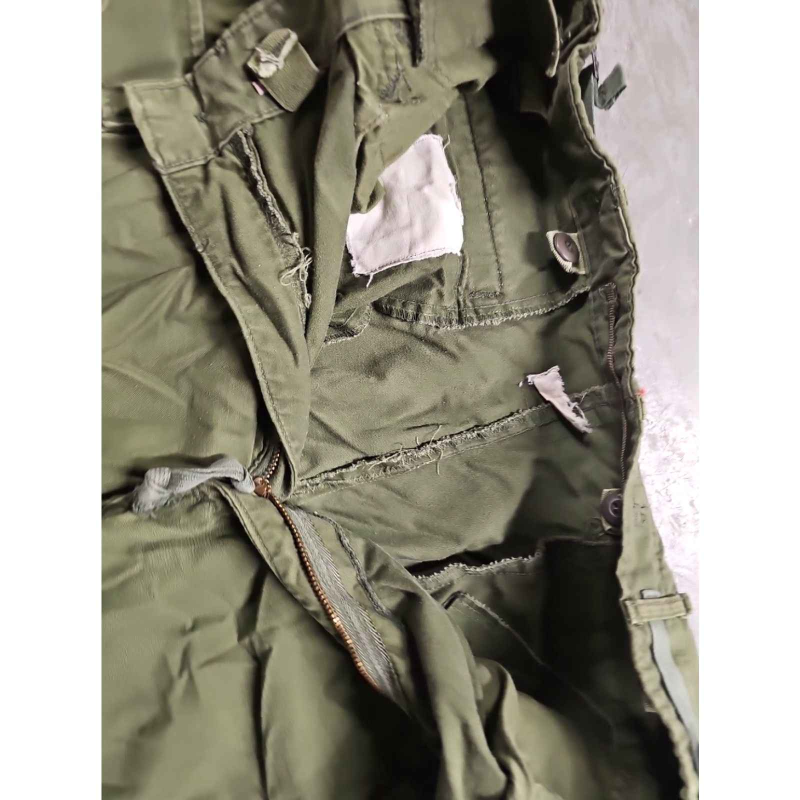 Vintage VINTAGE US Army Army Paratrooper Cargo Pants 33x25 Regular Green Camouflage Military Baggy Streetwear Mens Size US 33 - 5 Thumbnail