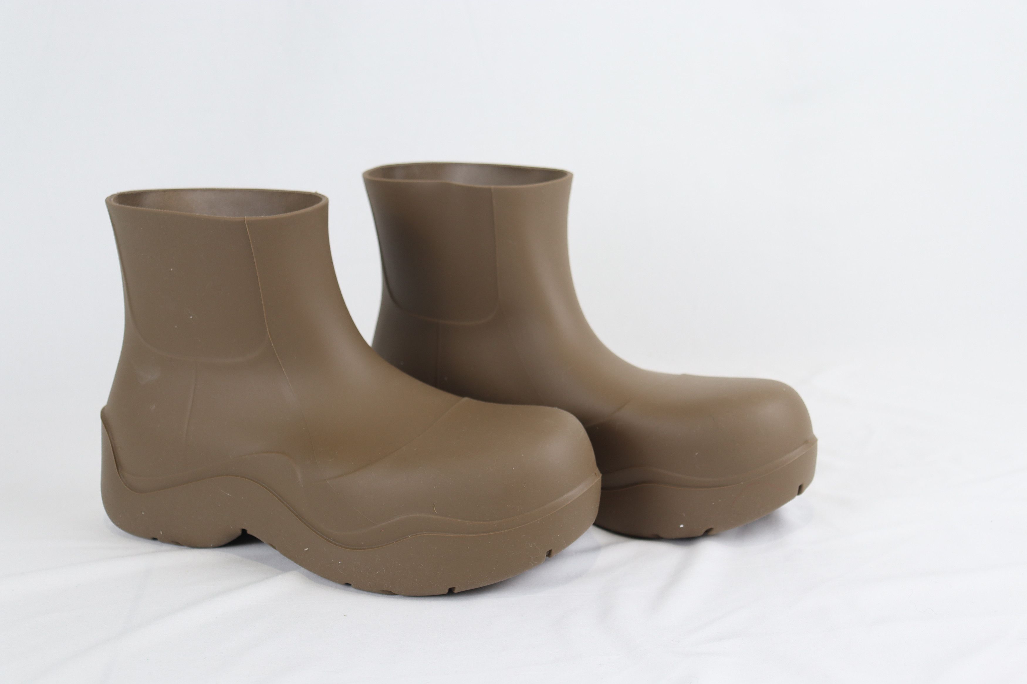 Bottega Veneta o1rshd1 Q:7 / Puddle Ankle Boot Matt Rubber Jute Brown Size US 10 / EU 43 - 7 Thumbnail