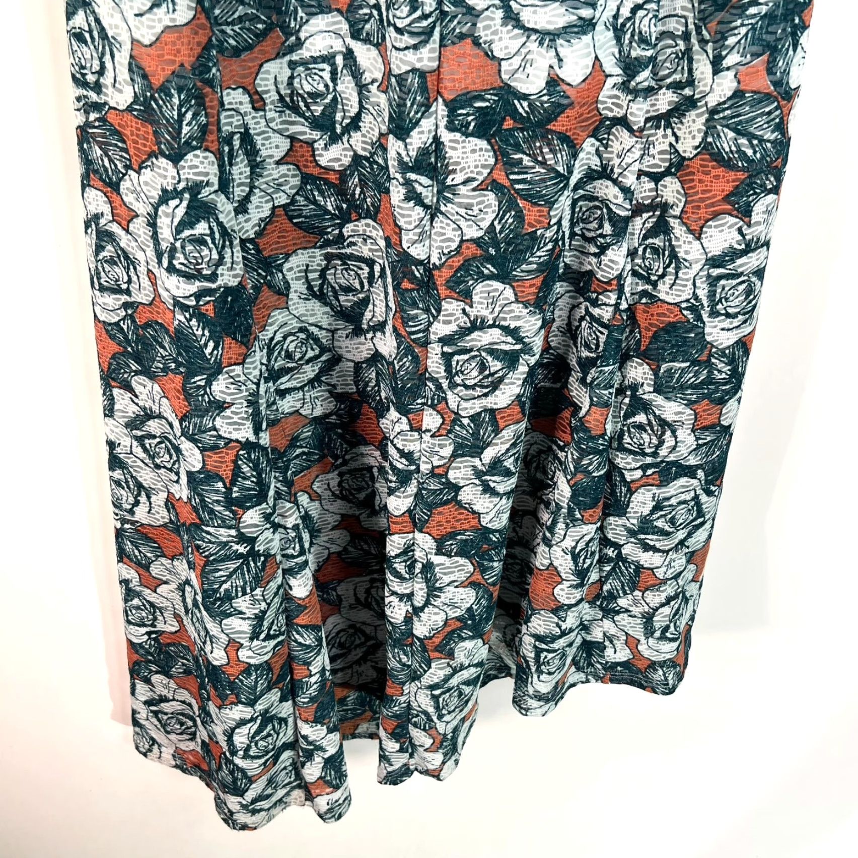 Topshop Top Shop Floral Pleated Skirt Size 6 Green Hi-Lo Asymmetrical Hem Maxi Side Slit Size M / US 6-8 / IT 42-44 - 4 Thumbnail