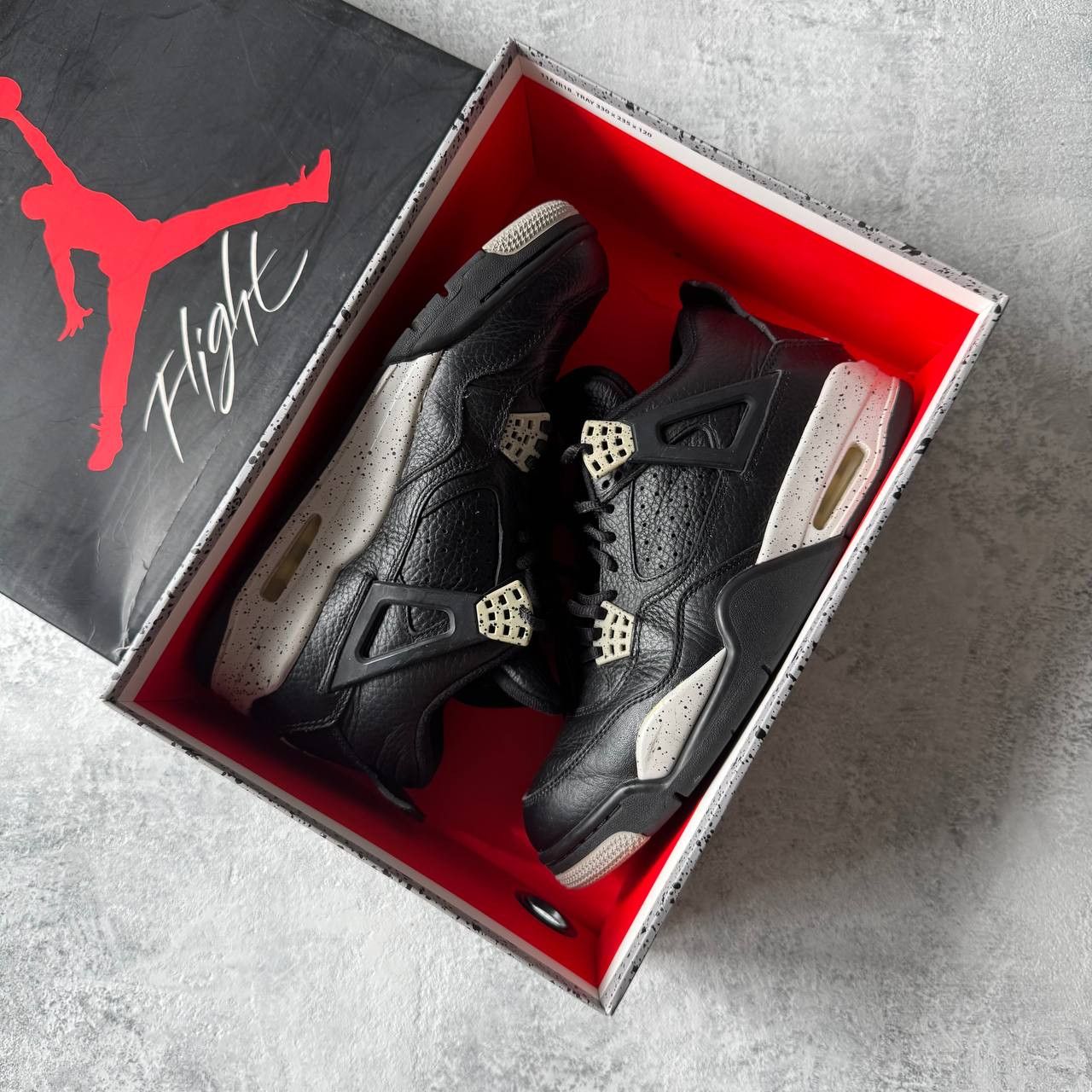 Jordan Brand Nike Air Jordan 4 Retro Oreo Size EU 42 Size US 8.5 / EU 41-42 - 1 Thumbnail
