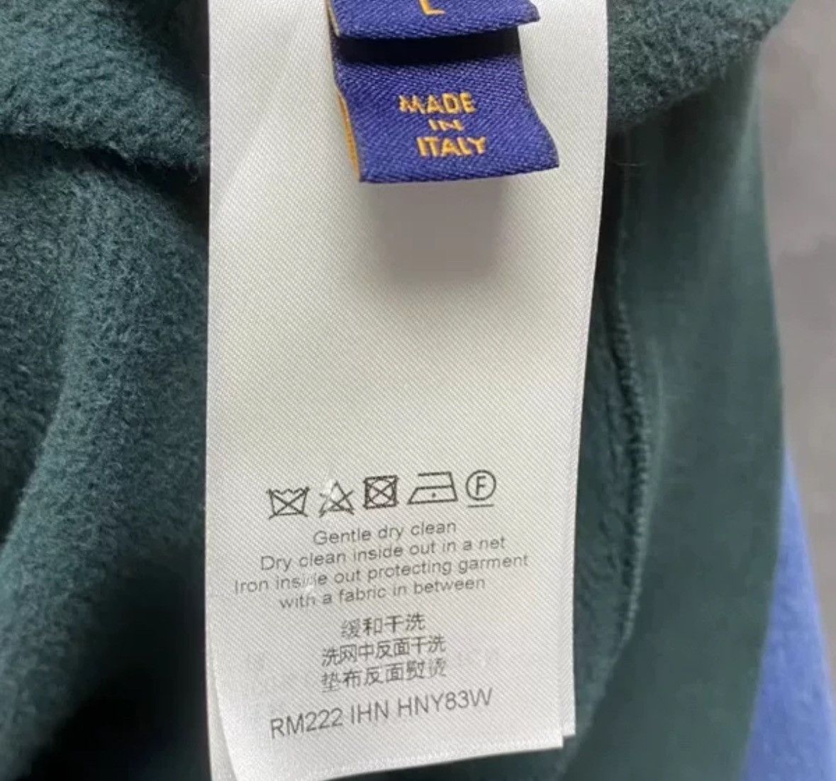 Louis Vuitton Louis Vuitton's latest green stitched logo hoodie Size US L / EU 52-54 / 3 - 5 Thumbnail