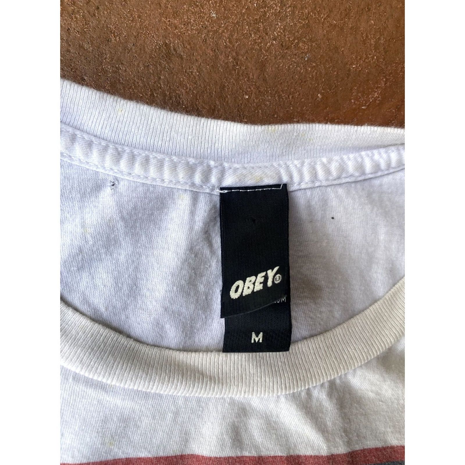 Obey VINTAGE OBEY T-Shirt Obama 2008 President Y2K Womens M White Crew Neck Short Sleeve Size M / US 6-8 / IT 42-44 - 2 Thumbnail