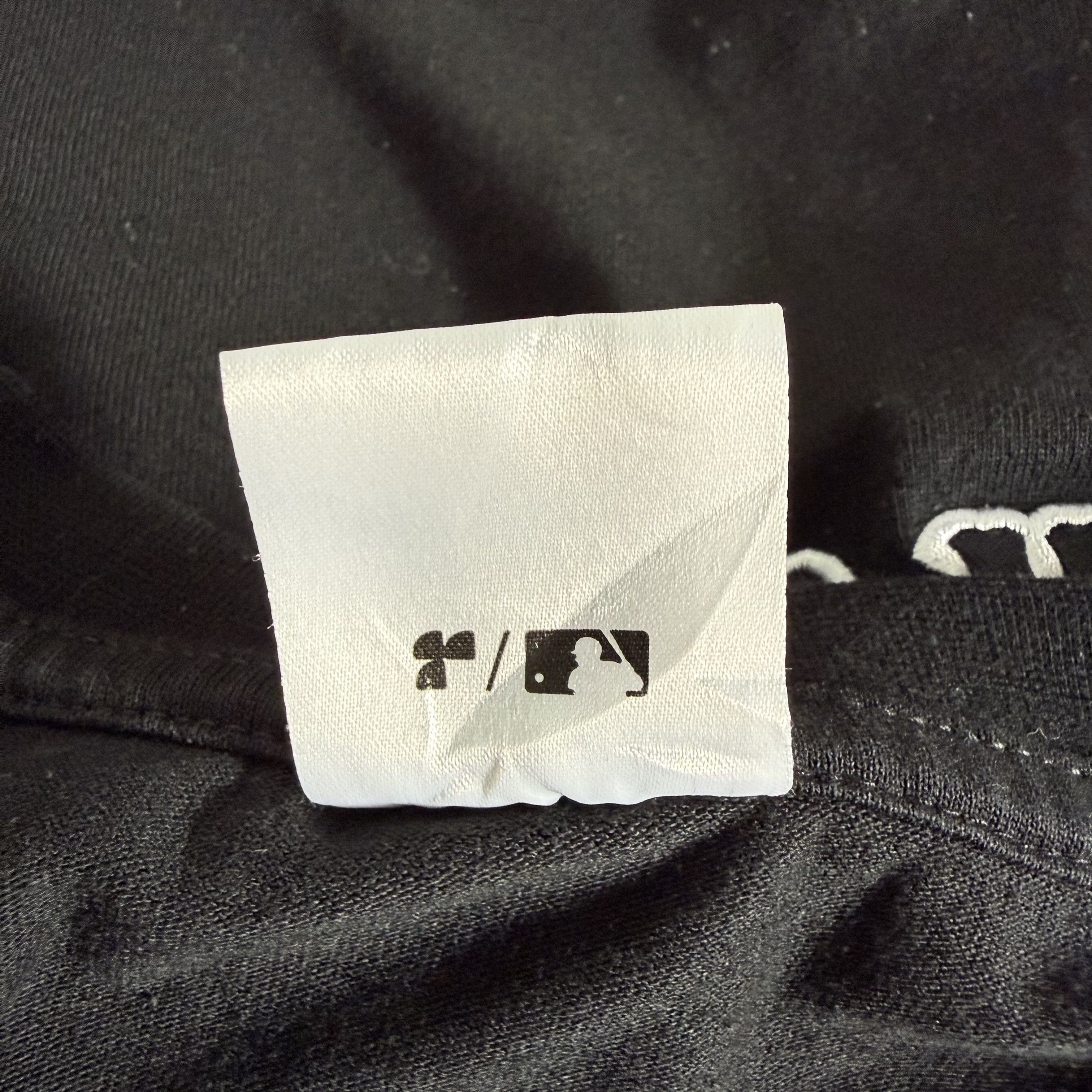 MLB 🔥RARE🔥MLB Chicago White Sox Spellout T-shirt Size US M / EU 48-50 / 2 - 6 Thumbnail