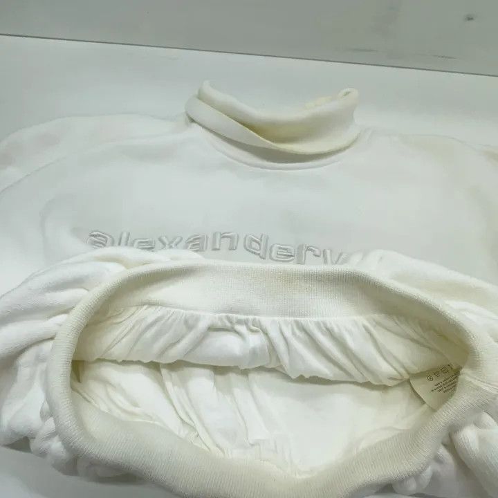 Alexander Wang Alexander Wang Logo Embroidered Crop Sweatshirt - Size XS / US 0-2 / IT 36-38 - 7 Thumbnail