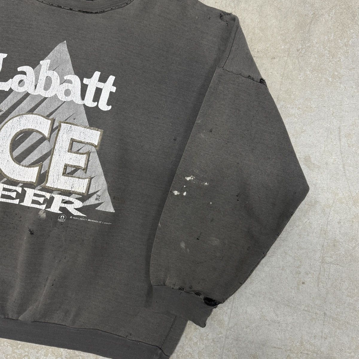Vintage Vintage Labatt Beer Faded Distressed Size US L / EU 52-54 / 3 - 7 Thumbnail