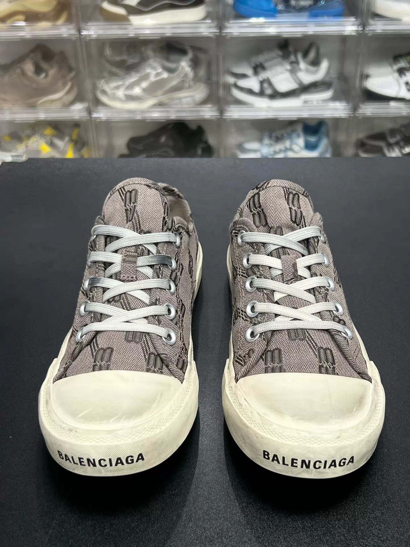 Balenciaga Balenciaga Paris low top 38 distressed like new Size US 7.5 / IT 37.5 - 2 Thumbnail