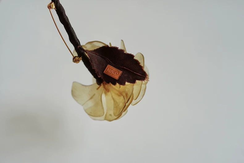Kenzo KENZO Amber translucent flower brooch Size ONE SIZE - 9 Thumbnail