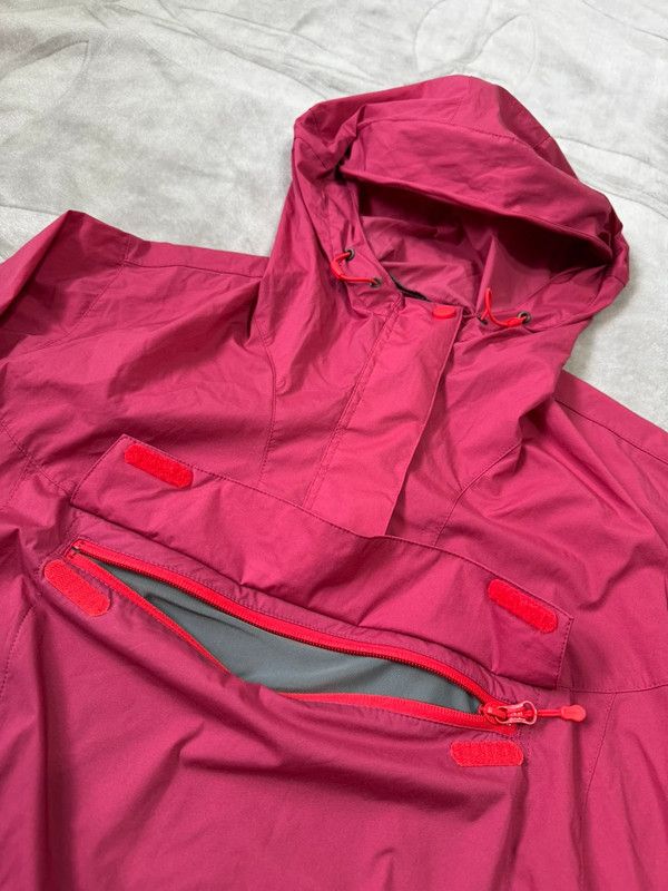 Bergans of Norway Bergans Cecilie Microlight Anorak 3943 size L like new Size L / US 10 / IT 46 - 4 Thumbnail
