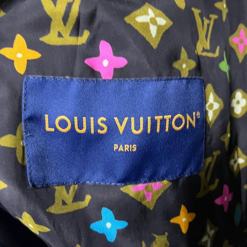 Louis Vuitton Louis Vuitton 24 Green monogrammed Logo zip-up long-sleeve Size US M / EU 48-50 / 2 - 4 Thumbnail
