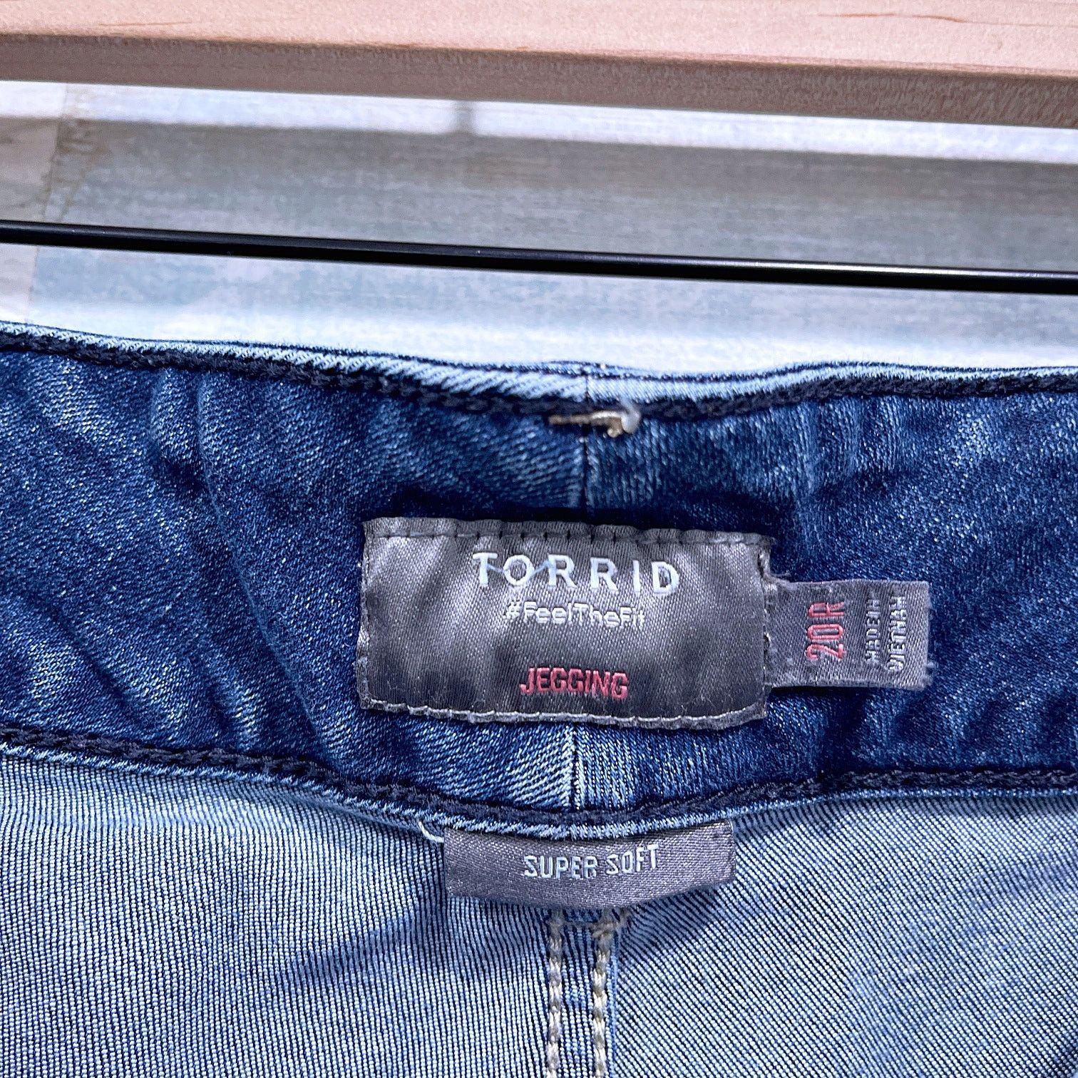 Other Torrid Jegging Skinny Super Soft High-Rise Jeans Blue 20 Size 42" / US 20 - 6 Thumbnail