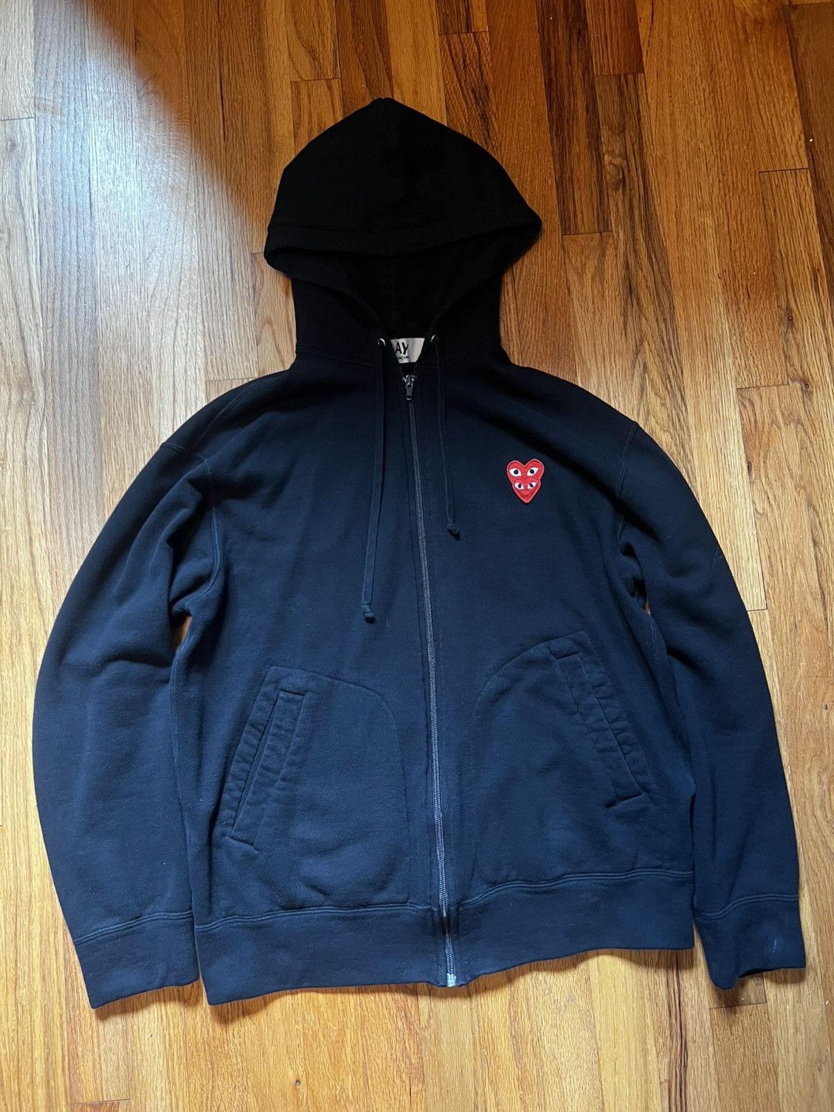Comme des Garcons PLAY Comme des Garcons PLAY black zip up Size US XL / EU 56 / 4 - 1 Thumbnail