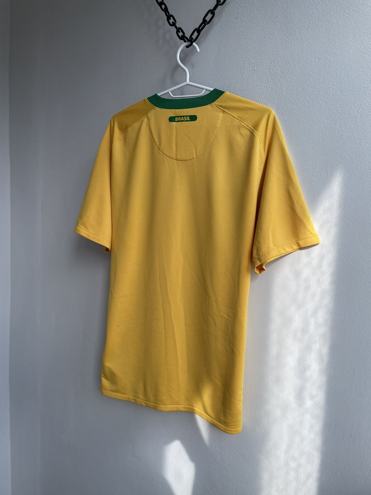 Nike Brasil 2010 2011 Home Football Shirt Soccer Jersey Nike Size US M / EU 48-50 / 2 - 12 Thumbnail