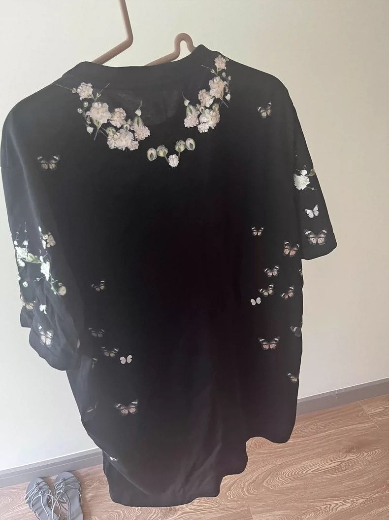 Givenchy Givenchy Virgin Mary T-shirt, short sleeve 2506-Nextarrow Size US S / EU 44-46 / 1 - 3 Thumbnail