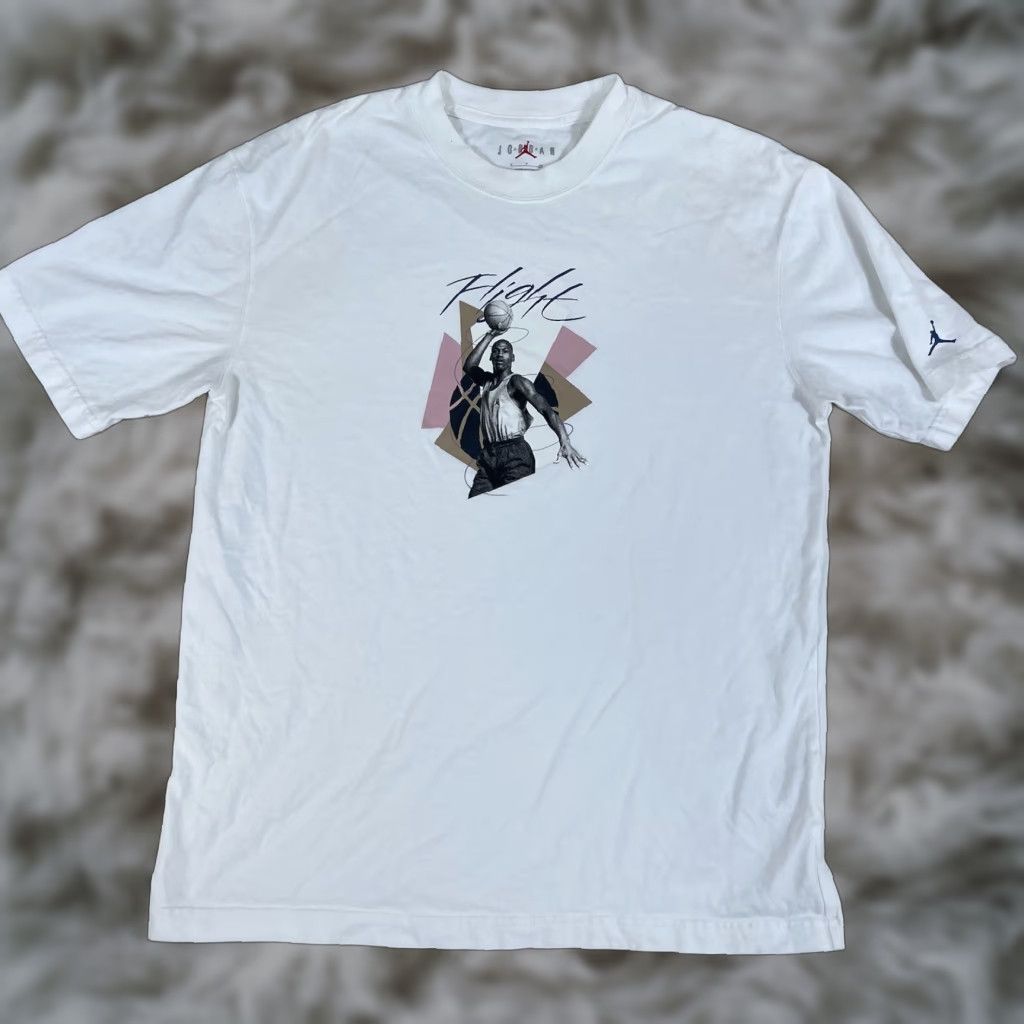 Jordan Brand Jordan Brand T-Shirt Women's Small White Oversized Graphic Flight Nike Jumpman Size S / US 4 / IT 40 - 1 Thumbnail