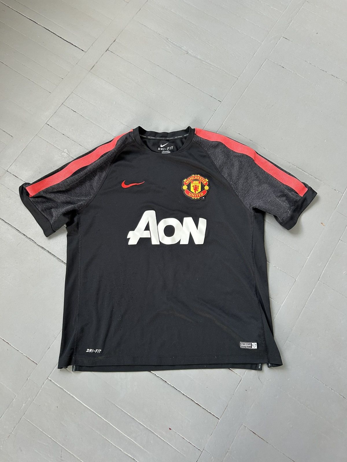 Nike FC Manchester United soccer jersey Nike dri fit Size US XL / EU 56 / 4 - 1 Thumbnail