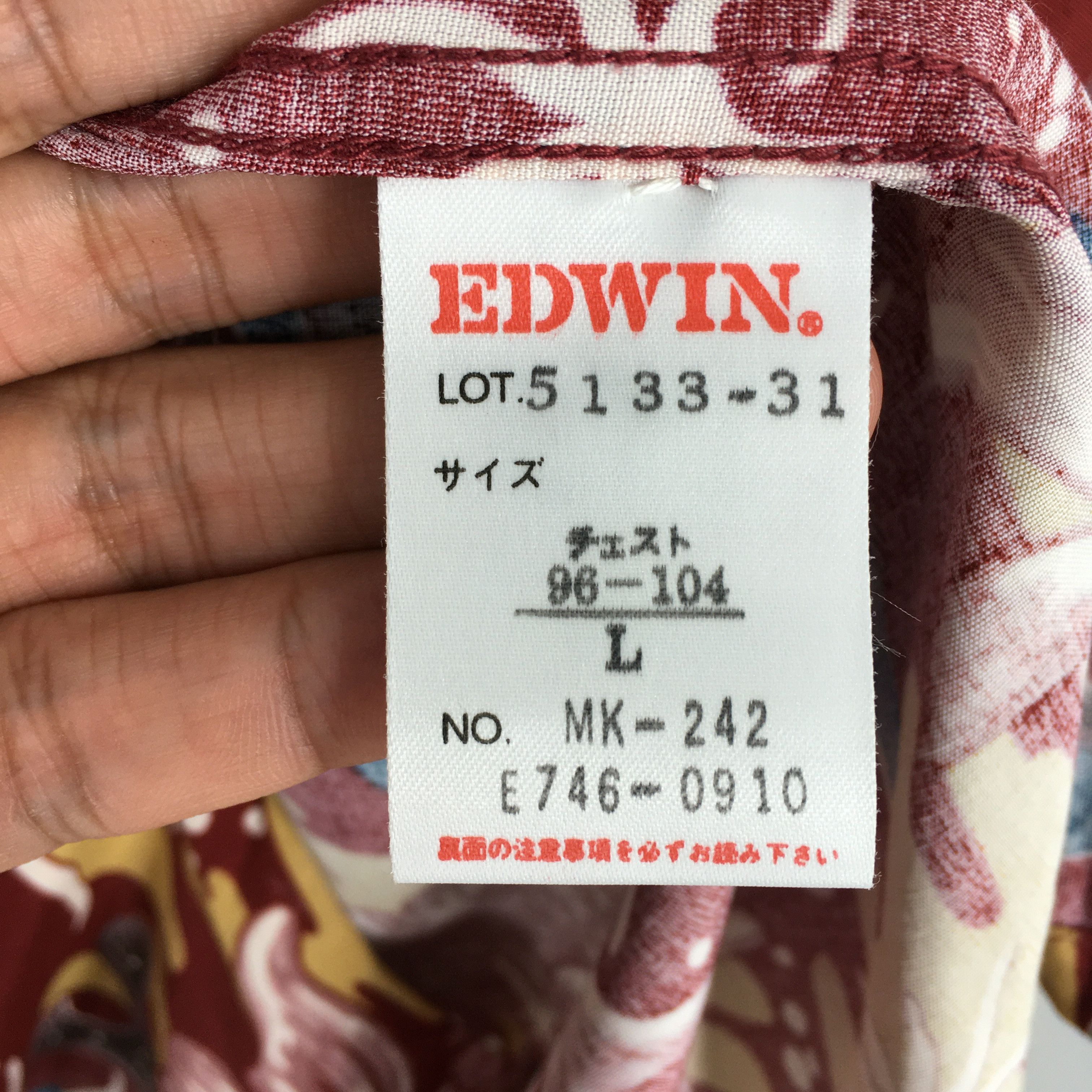 Edwin Vintage Edwin Hawaiian Gold Fish Japanese Rayon Shirt Large Size US L / EU 52-54 / 3 - 6 Thumbnail