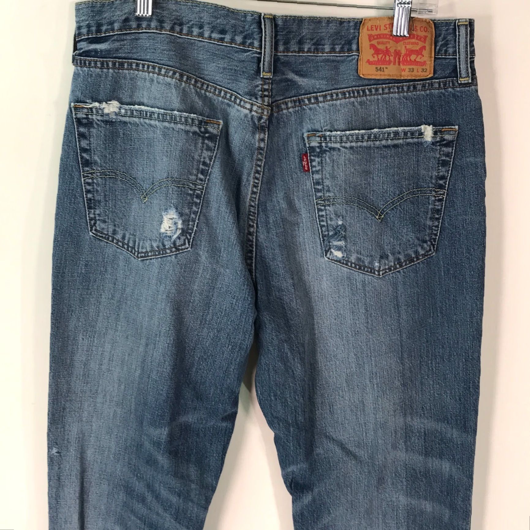 Levi's Levi's 541 Jeans Skinny Men Regular 33X32 Blue Denim Stretch 5-Pocket Belt Loops Mid Wash 32 in inseam Size US 32 / EU 48 - 4 Thumbnail