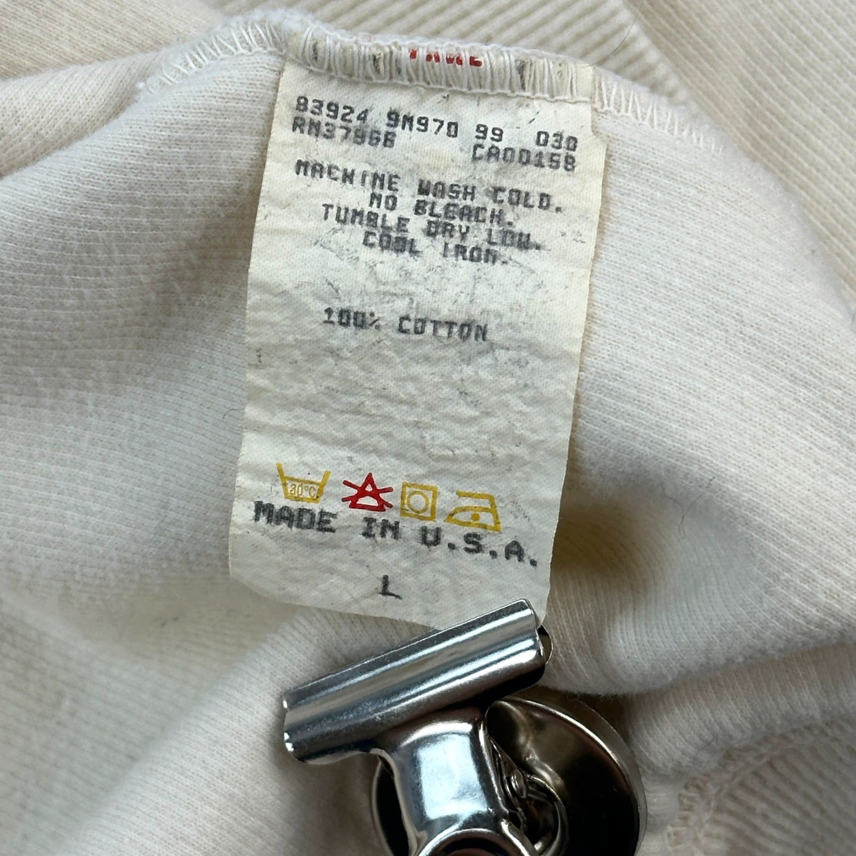 Jantzen Vintage Jantzen Sweatshirt Mens Large Cream Crewneck Embroidered Crest USA 90s Size US L / EU 52-54 / 3 - 6 Thumbnail