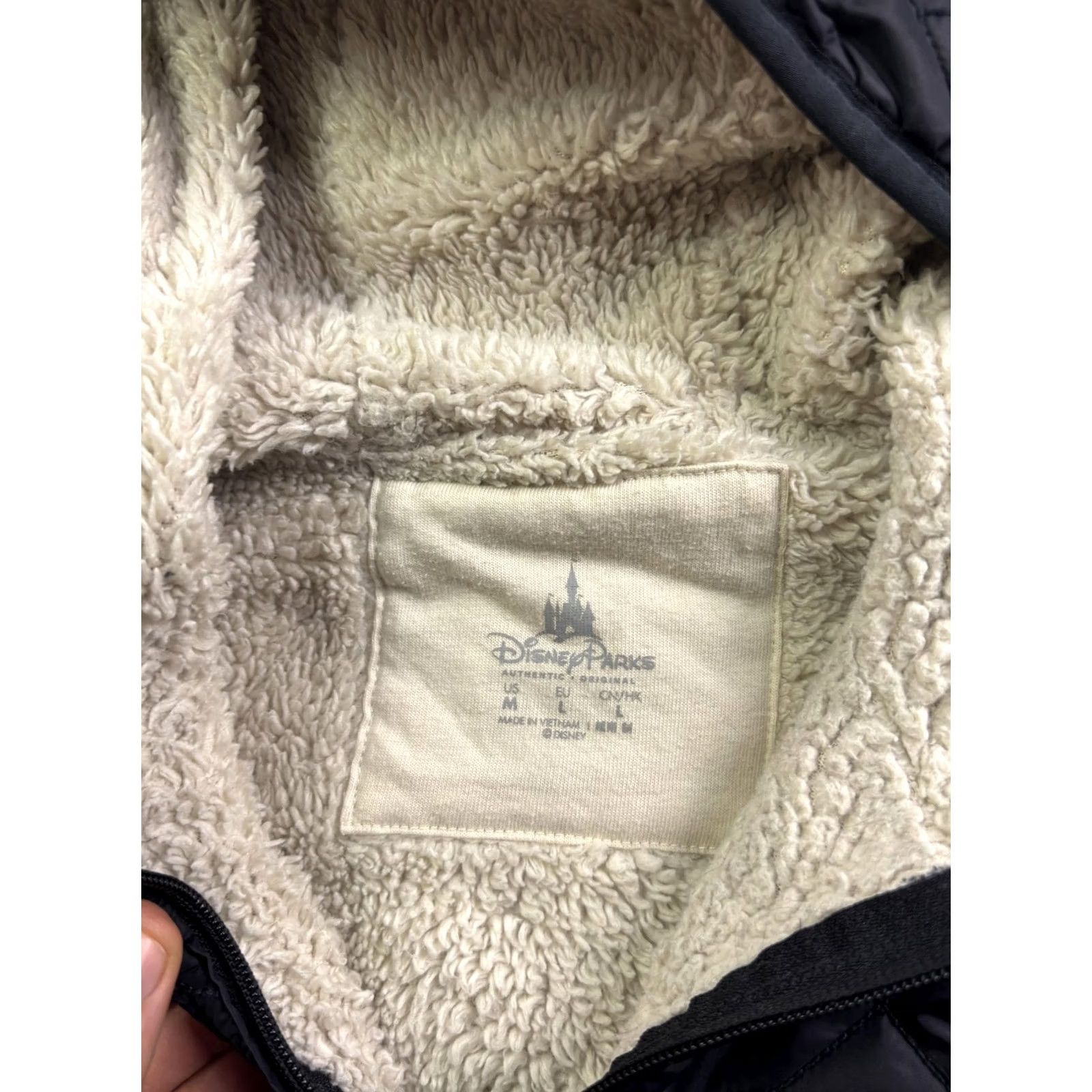 Disney Disney Parks Jacket Womens M Black Quilted Hooded Sherpa Lined Mickey Mouse Size M / US 6-8 / IT 42-44 - 3 Thumbnail