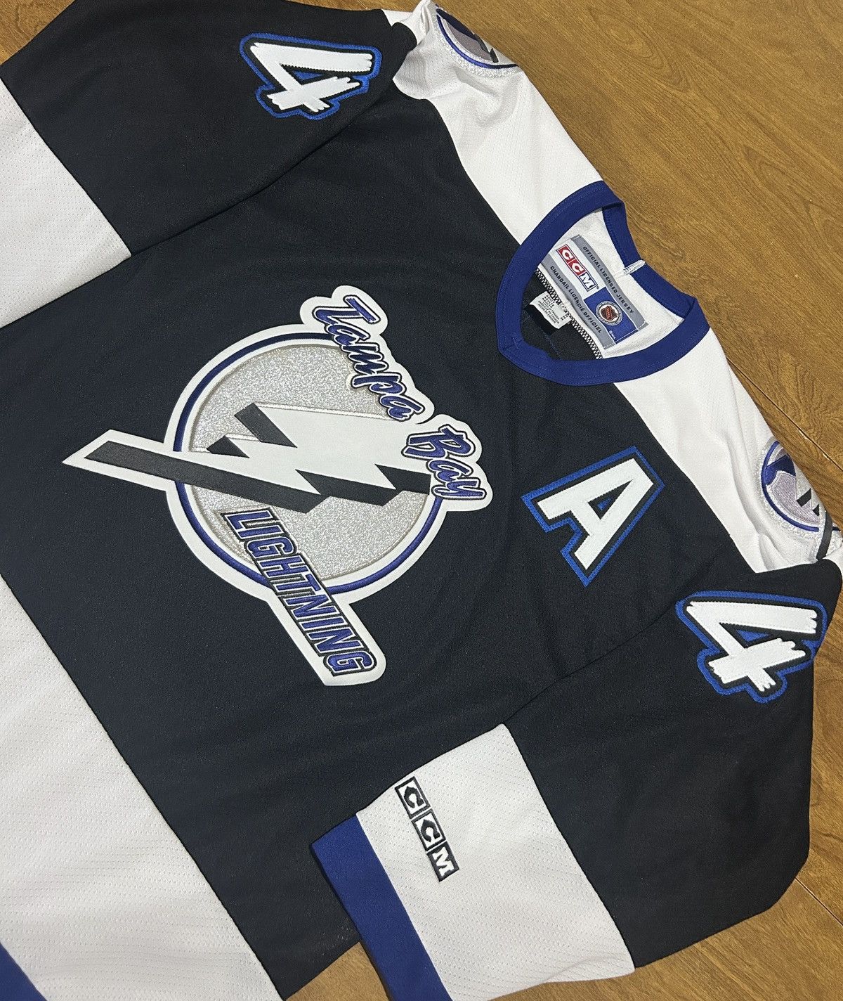Ccm Vintage Tampa Bay Lightning Vincent Lecavalier NHL Jersey Size US M / EU 48-50 / 2 - 3 Thumbnail