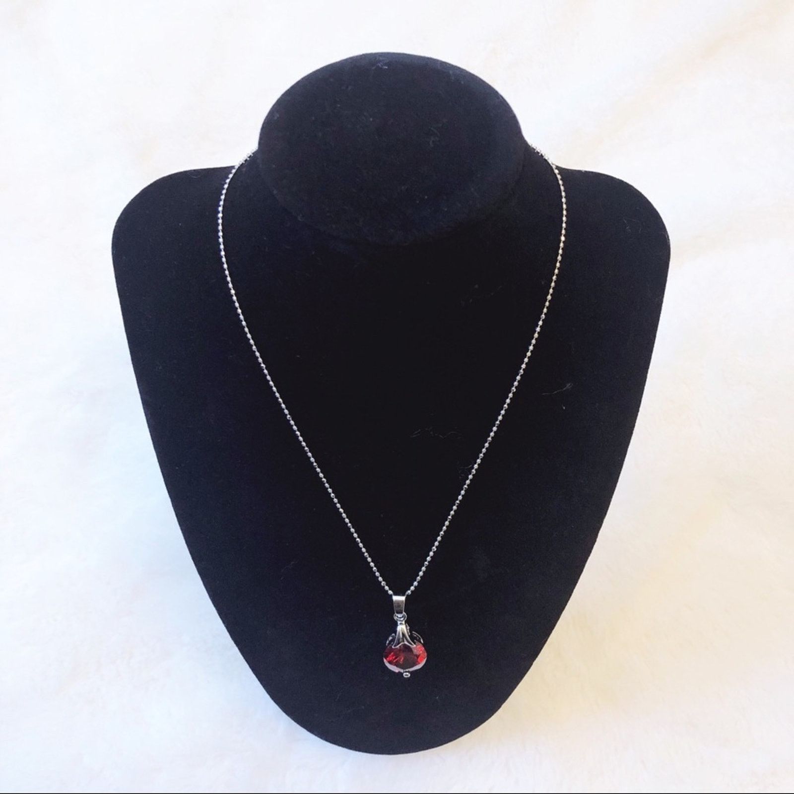 Other Silver Red Crystal Necklace Size ONE SIZE - 7 Thumbnail