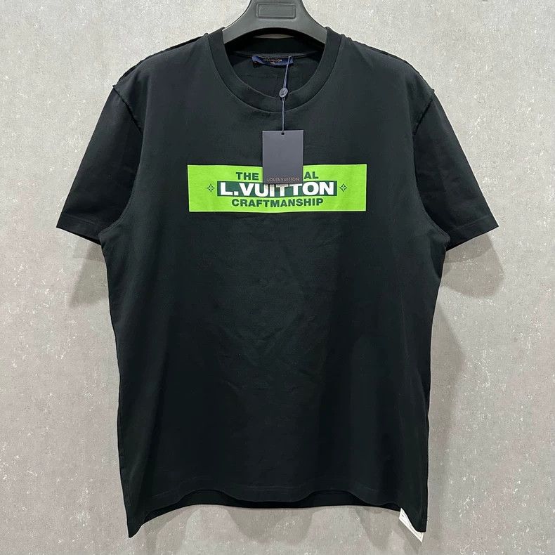 Louis Vuitton Louis Vuitton Green Arrow Short Sleeves Size US XXL / EU 58 / 5 - 1 Thumbnail