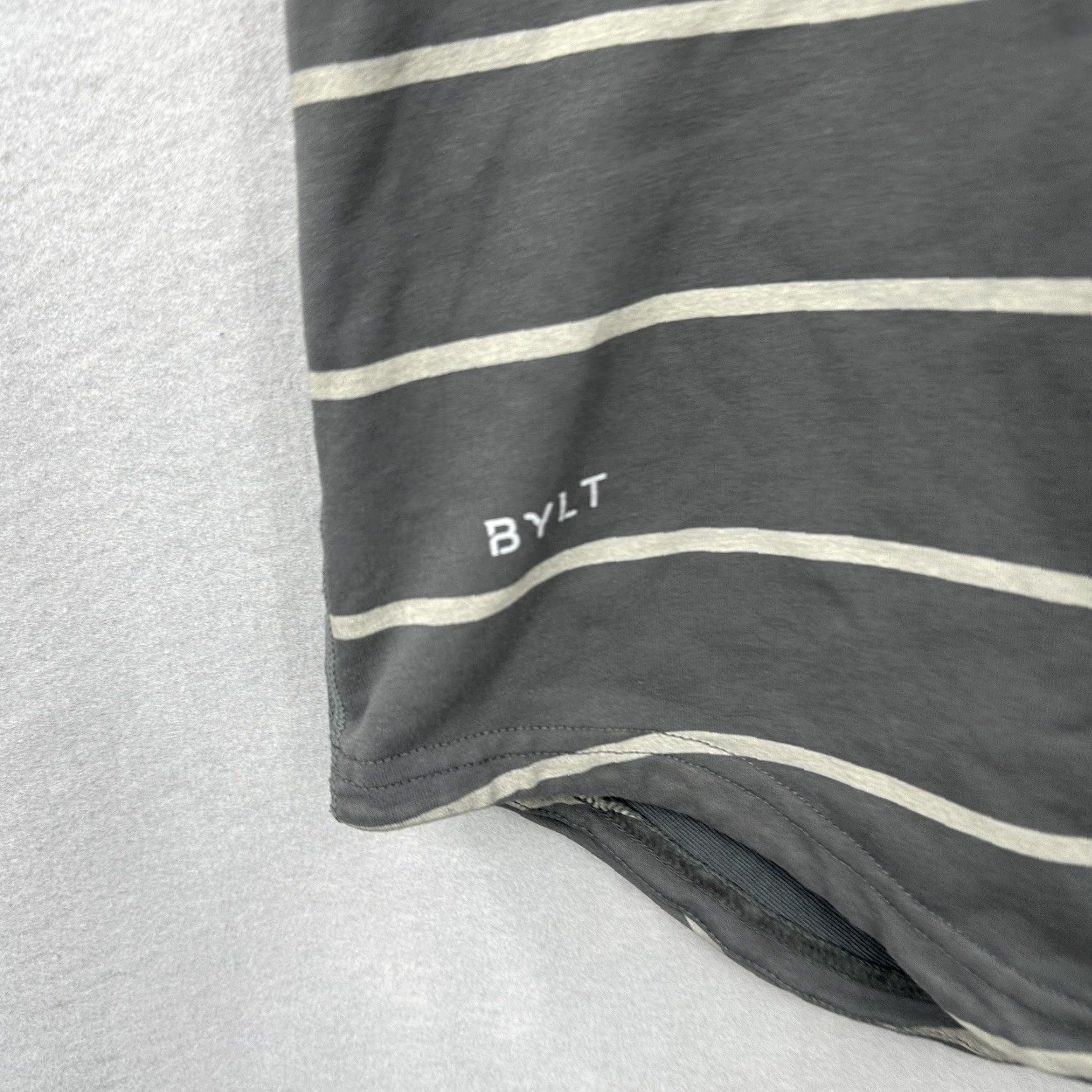 Vintage BYLT Drop Shirt Lux Men Small V Neck Gray Striped Short Sleeve T-Shirt Size US S / EU 44-46 / 1 - 5 Thumbnail