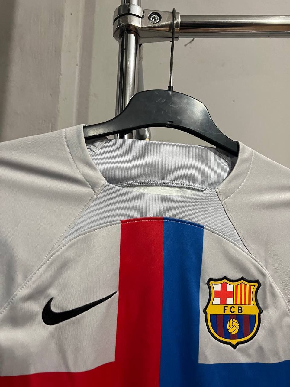 Nike NEW 2022/23 BARCELONA FC THIRD SOCCER JERSEY FOOTBALL SHIRT Size US S / EU 44-46 / 1 - 6 Thumbnail