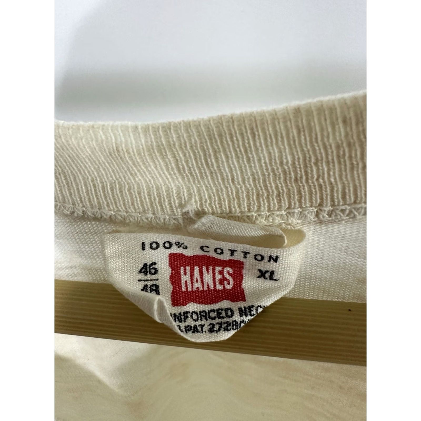 Hanes VTG 60s Hanes T-Shirt Reinforced Collar Loopwheel True Vintage RARE XL Mens Cream Distressed Thrashed Classic Shirt Size US XL / EU 56 / 4 - 3 Thumbnail