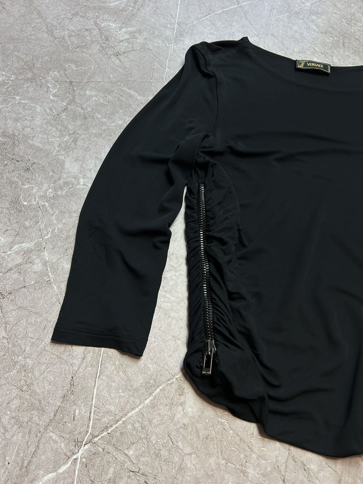 Versace Vintage Versace longsleeve avant-garde style Size M / US 6-8 / IT 42-44 - 3 Thumbnail