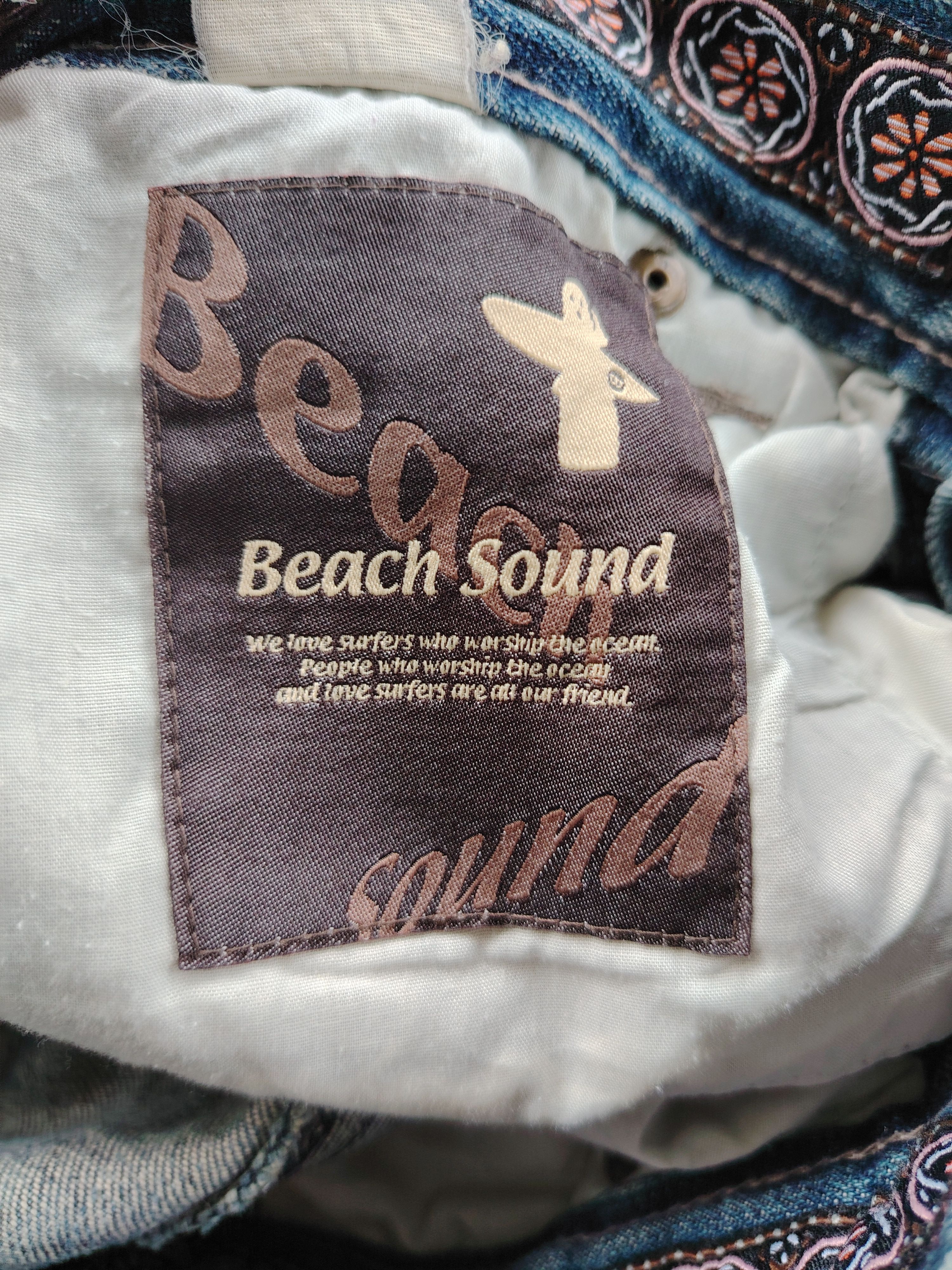 If Six Was Nine 💥BEST OFFER💥VINTAGE BEACH SOUND DISTRESSED DENIM Size US 32 / EU 48 - 16 Thumbnail