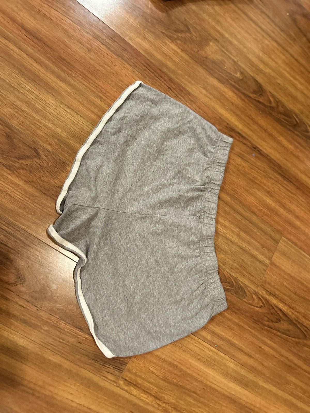 Shein Comfy Grey/White Shorts Size 32" / US 10 / IT 46 - 2 Thumbnail