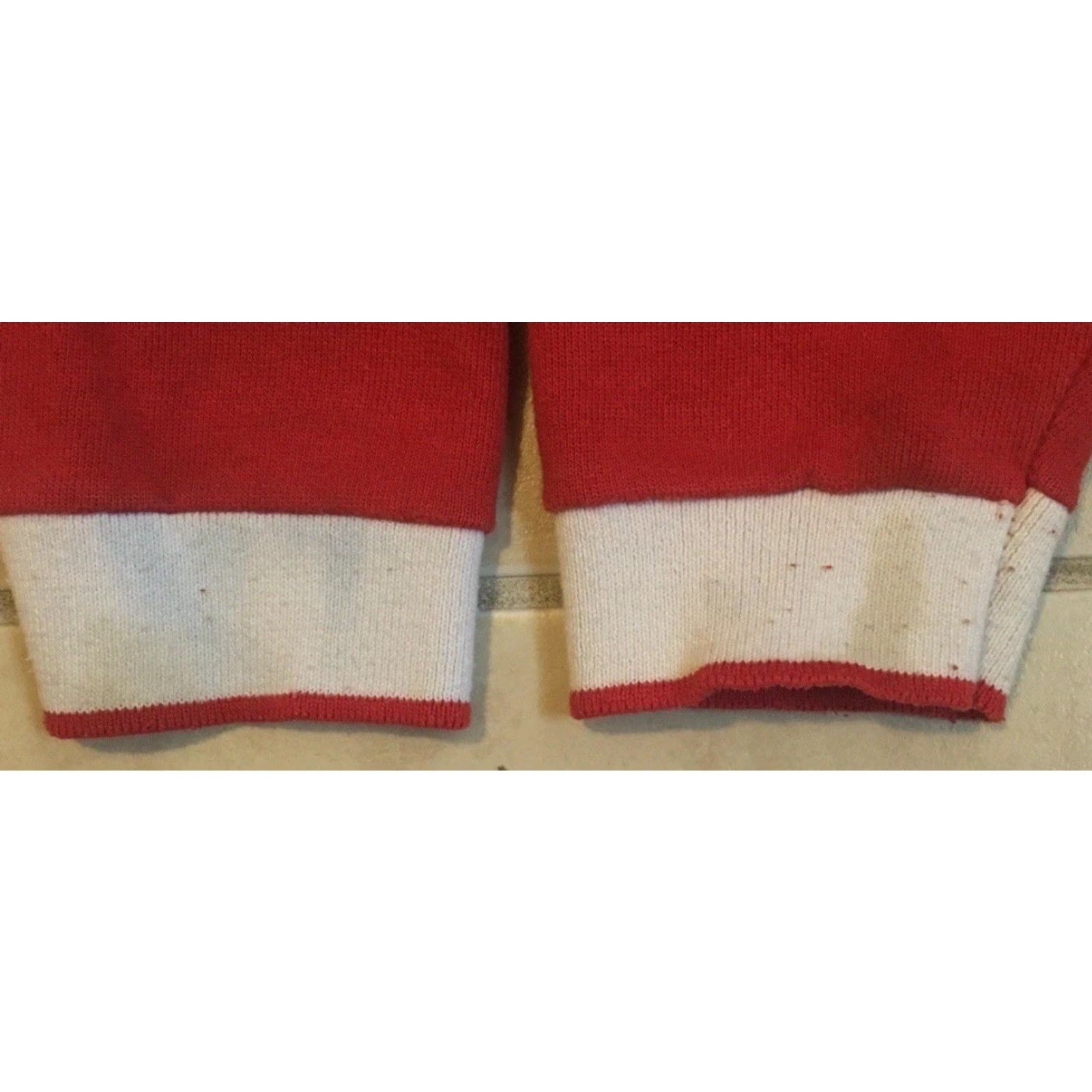 Guess VINTAGE Guess Jeans Sweatshirt Hoodie M Red 80s 90s USA Boxy Women Pullover Athletic Popular Retro Grunge Surf Skate Basketball style Spellout Size M / US 6-8 / IT 42-44 - 4 Thumbnail