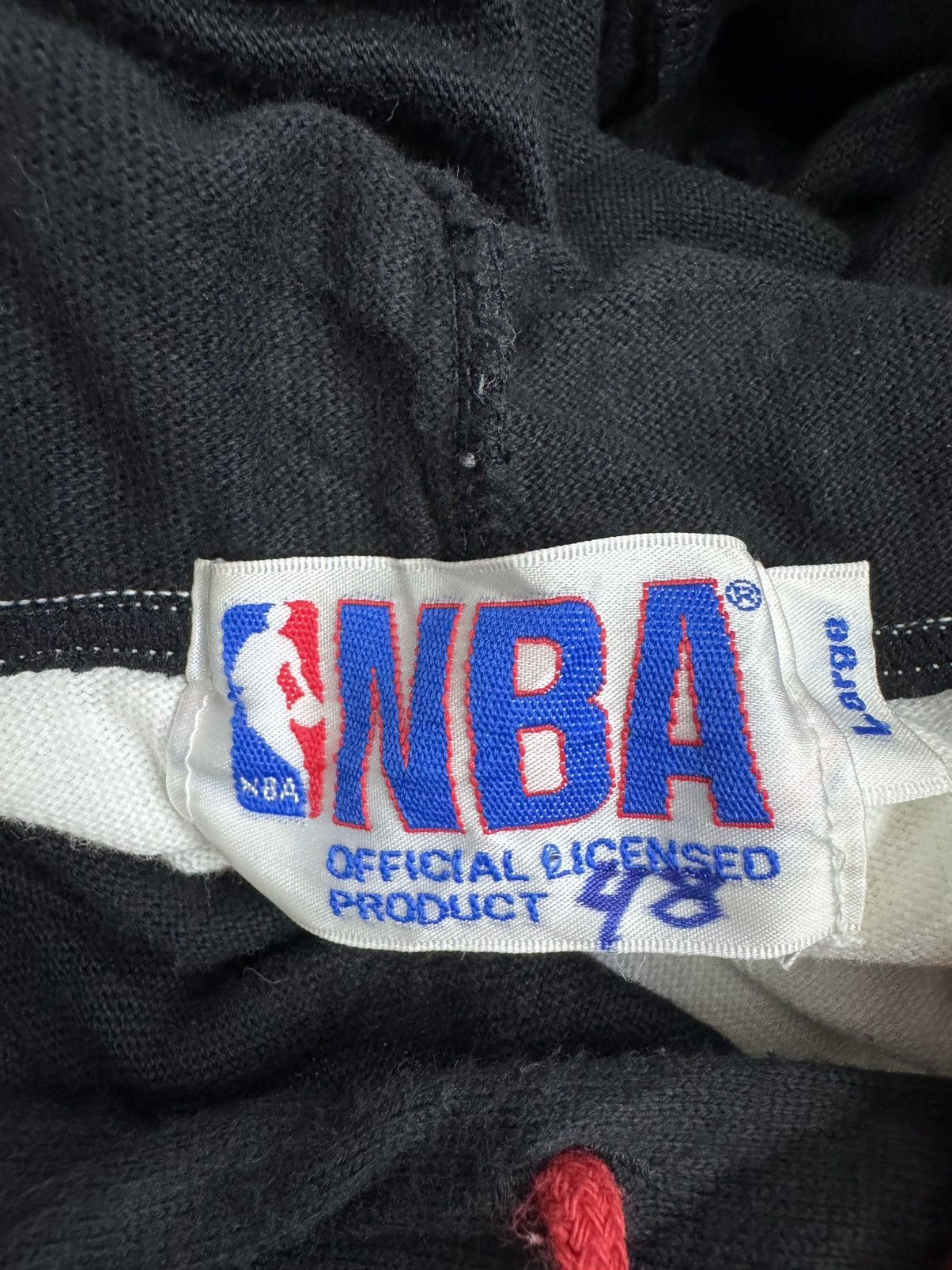 NBA Vintage Chicago Bulls long-sleeve layered hoodie Tshirt Size US L / EU 52-54 / 3 - 9 Thumbnail