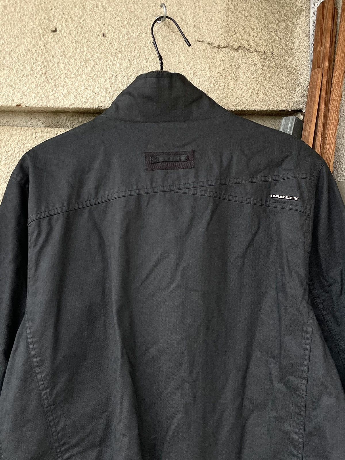 Oakley Vintage Y2K Oakley Metal Logo Avant Garde Military Jacket Size US L / EU 52-54 / 3 - 15 Thumbnail