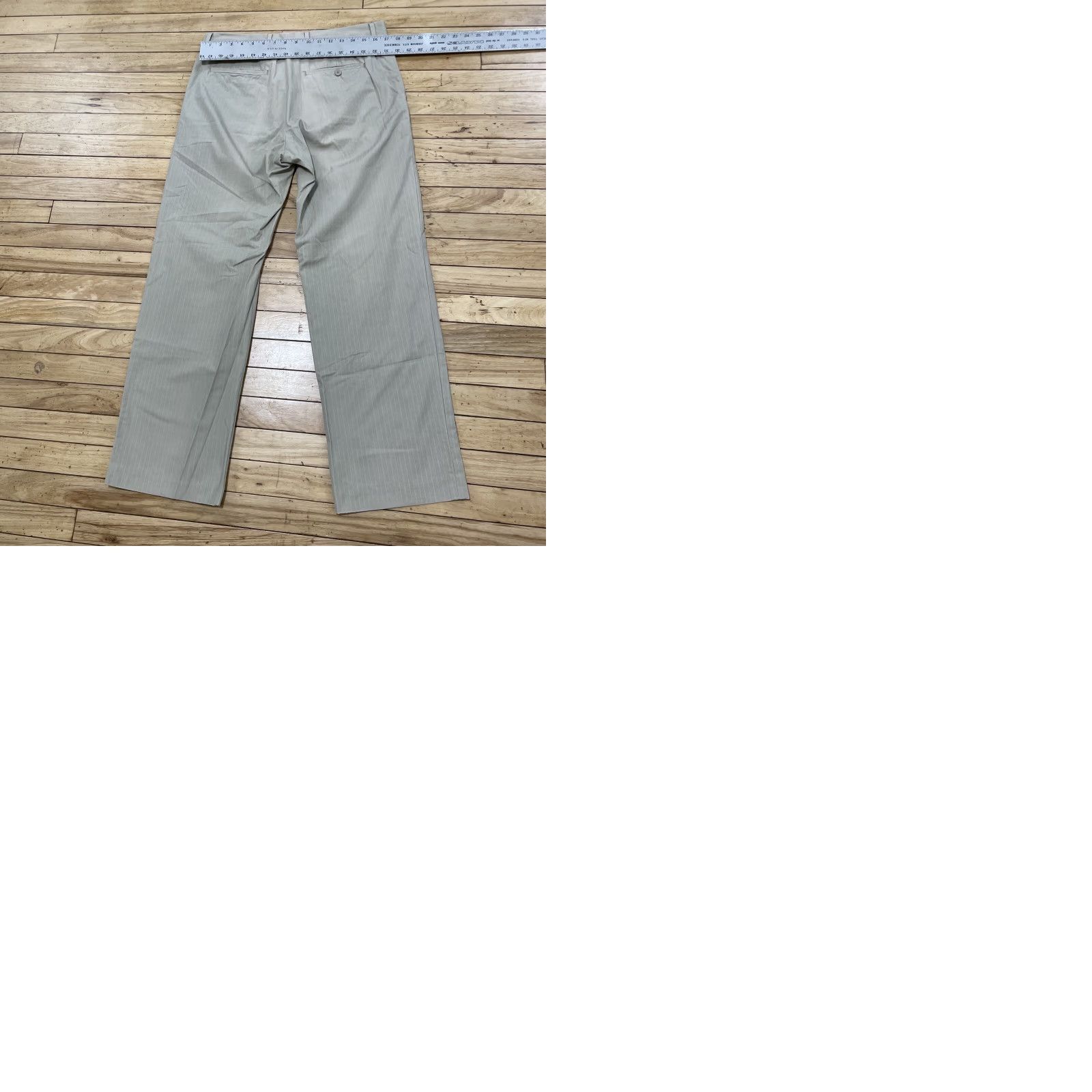 Banana Republic VINTAGE Banana Republic Pants Men 33x30 Flat Front Chino Beiga Khakis Pinstripe Nautical Preppy 2007 MENS Size US 33 - 12 Thumbnail