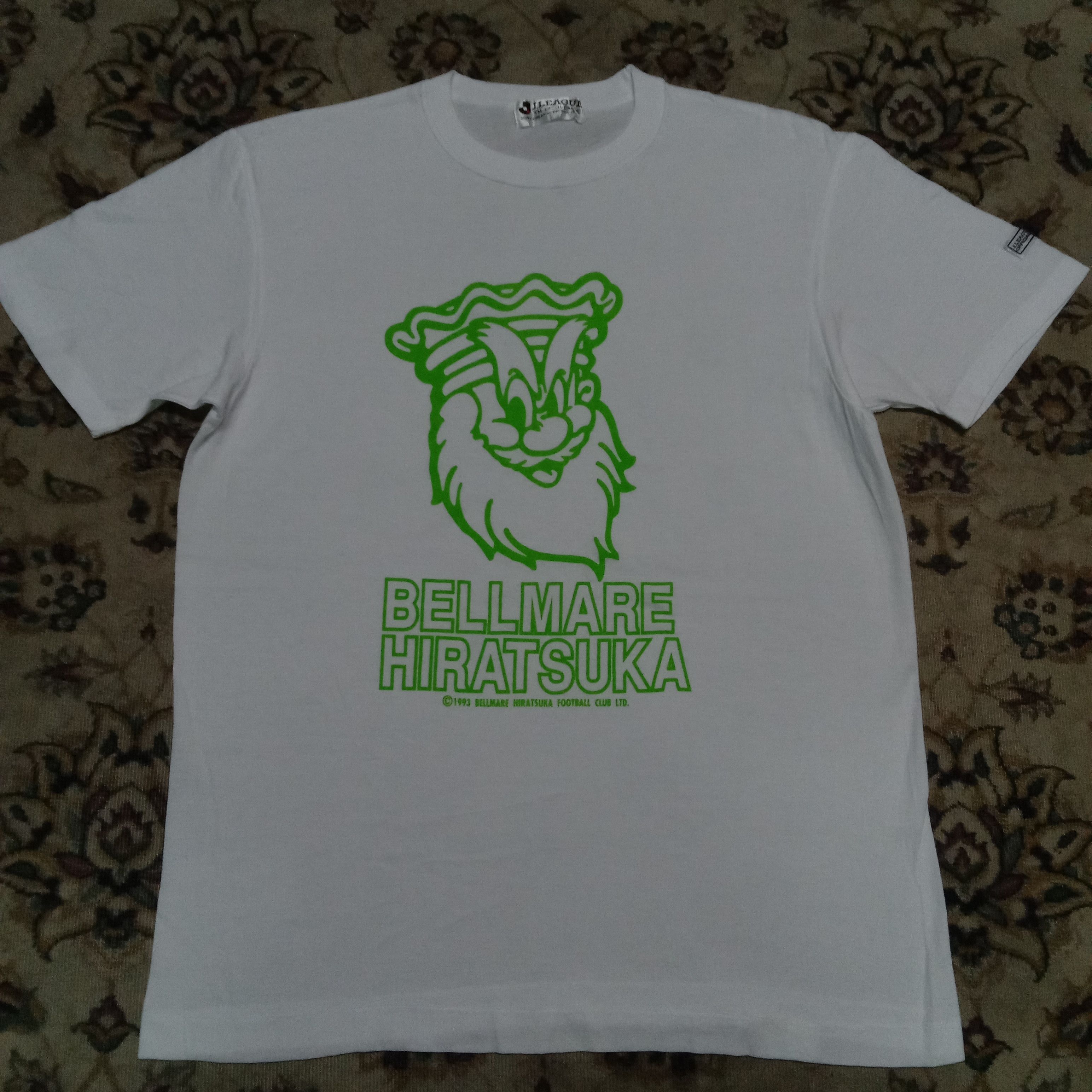 Japanese Brand Rare vintage 90s (Shonan) Bellmare Hiratsuka J1 league Tee Size US M / EU 48-50 / 2 - 1 Thumbnail