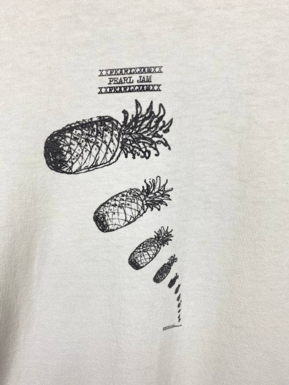 Band Tees vintage 90s pearl jam tee nice design Size US XL / EU 56 / 4 - 2 Thumbnail