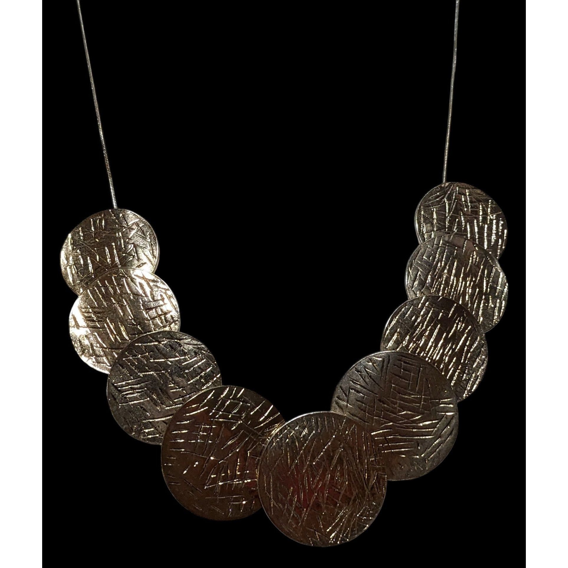 Other Modern Glam Erica Lyons Etched Gold Disc Necklace Size ONE SIZE - 2 Thumbnail