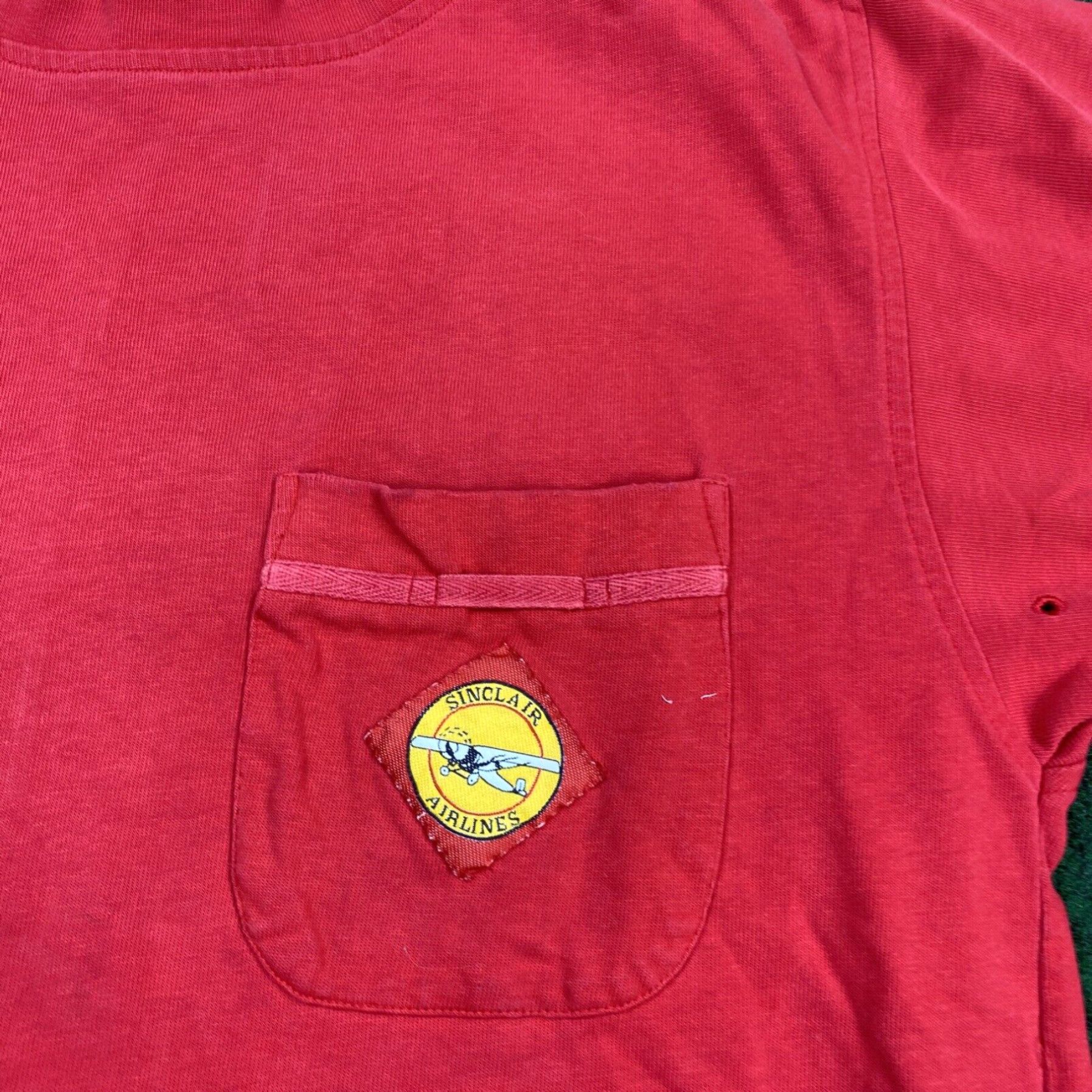 Jeep Vintage Jeep Sinclair Airlines Graphic T-Shirt Mens Large USA Made 90s Thrashed Size US L / EU 52-54 / 3 - 2 Thumbnail