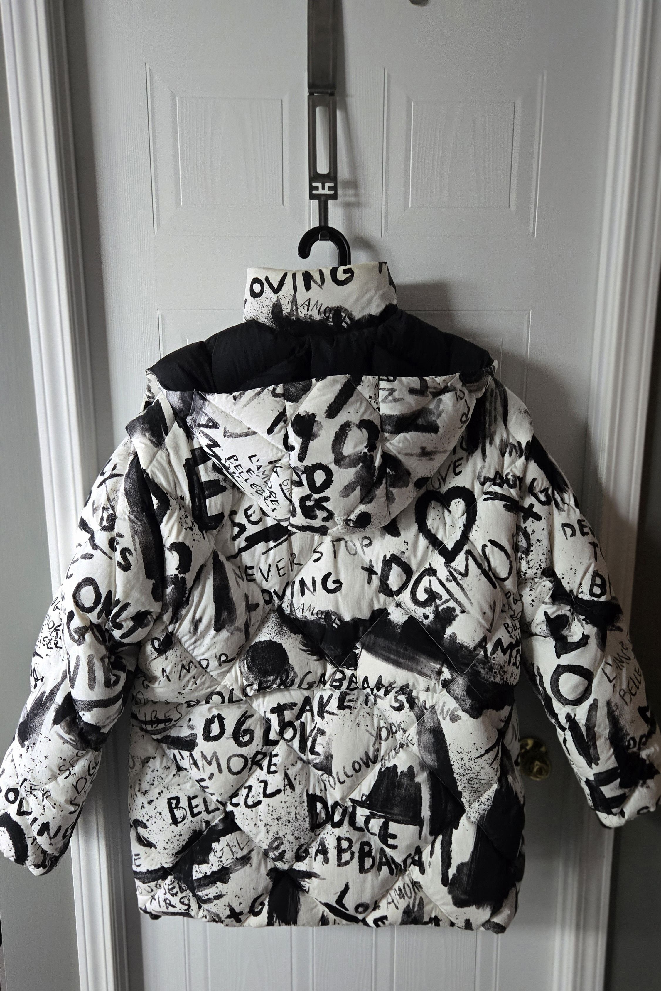 Dolce & Gabbana Dolce & Gabana Grafitti Print Down Jacket Size M / US 6-8 / IT 42-44 - 9 Thumbnail