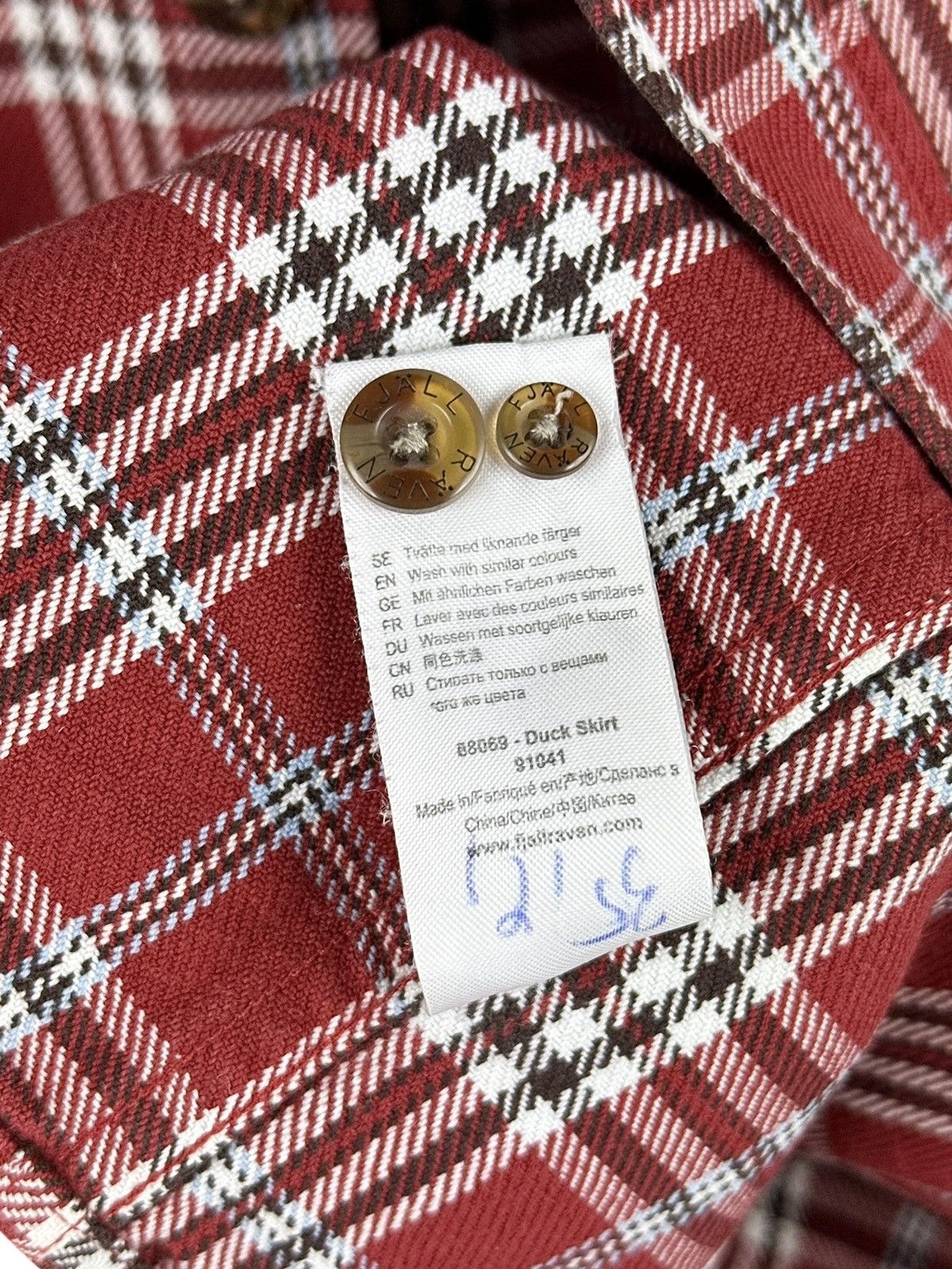 Fjallraven Vintage Fjallraven 88069 Flannel Duck Shirt L/S Button Down Size US L / EU 52-54 / 3 - 11 Thumbnail