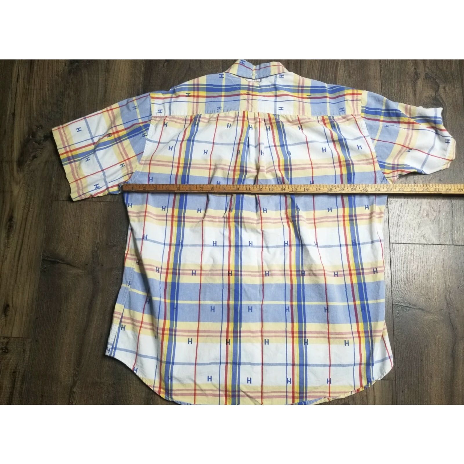 Tommy Hilfiger VINTAGE Tommy Hilfiger Mens L Pocket Plaid Button-Down Short Sleeve Shirt Shirt Size US L / EU 52-54 / 3 - 2 Thumbnail