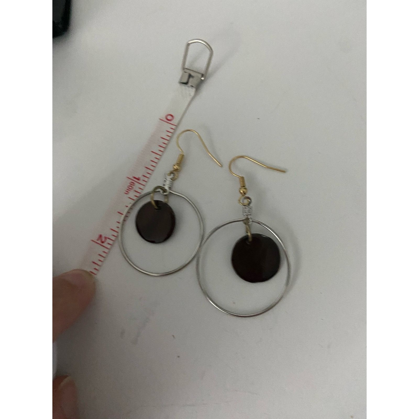 Handmade Handmade front facing hoop earrings with brown shell Size ONE SIZE - 3 Thumbnail