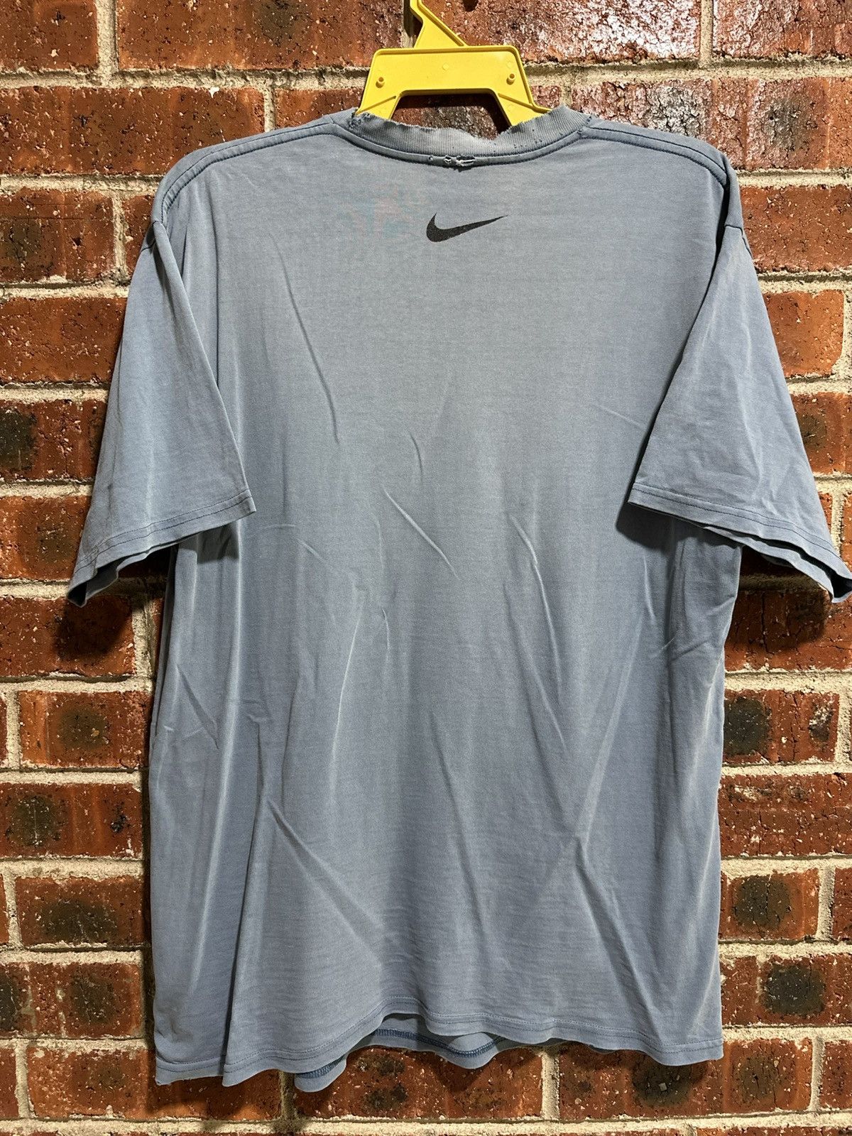 Nike Thrashed Vintage Nike Court Tee Size US L / EU 52-54 / 3 - 13 Thumbnail