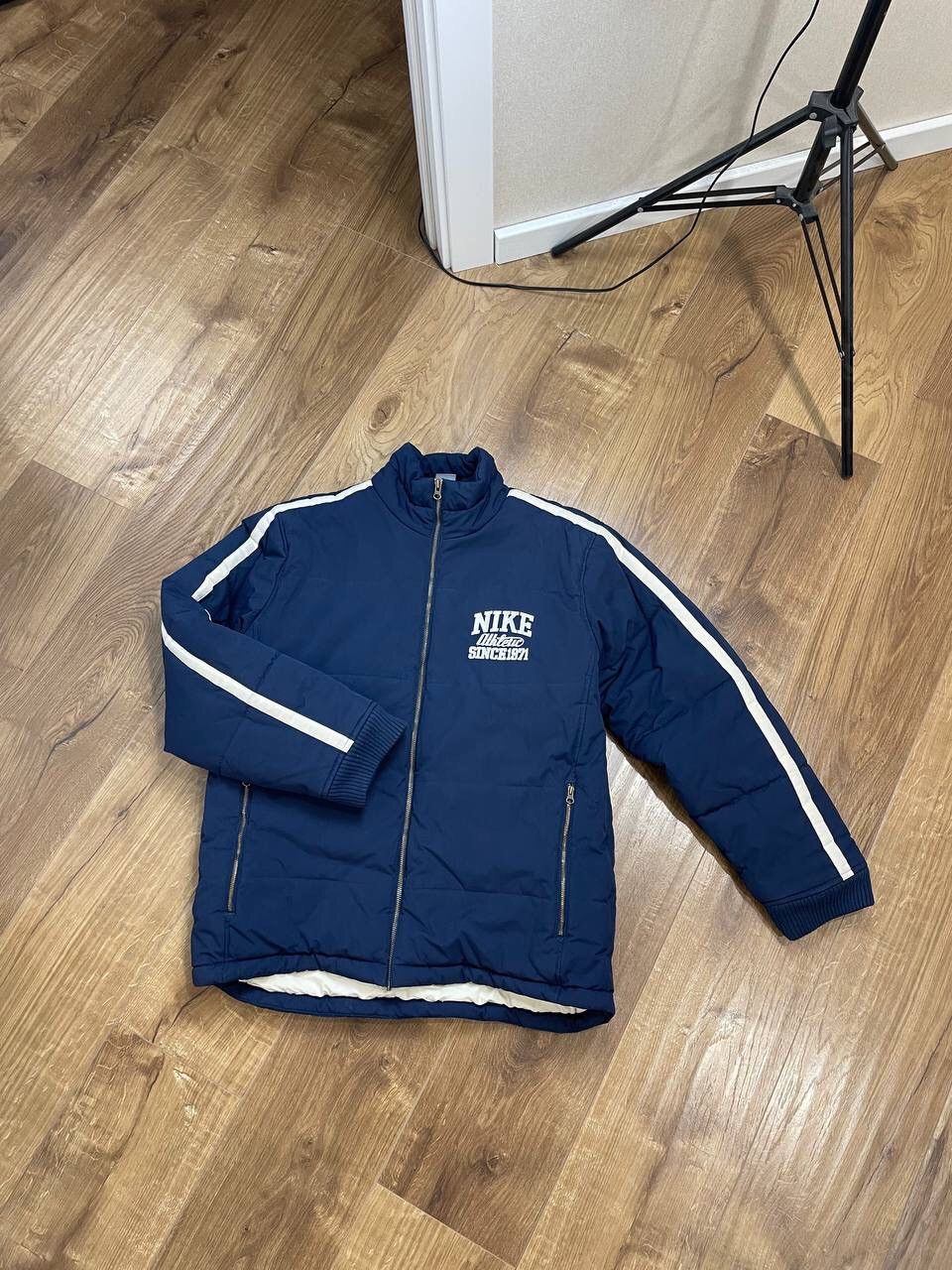 Nike Vintage Nike Y2K Style Athletic 1971 Blue Puffer Jacket Size US M / EU 48-50 / 2 - 2 Thumbnail