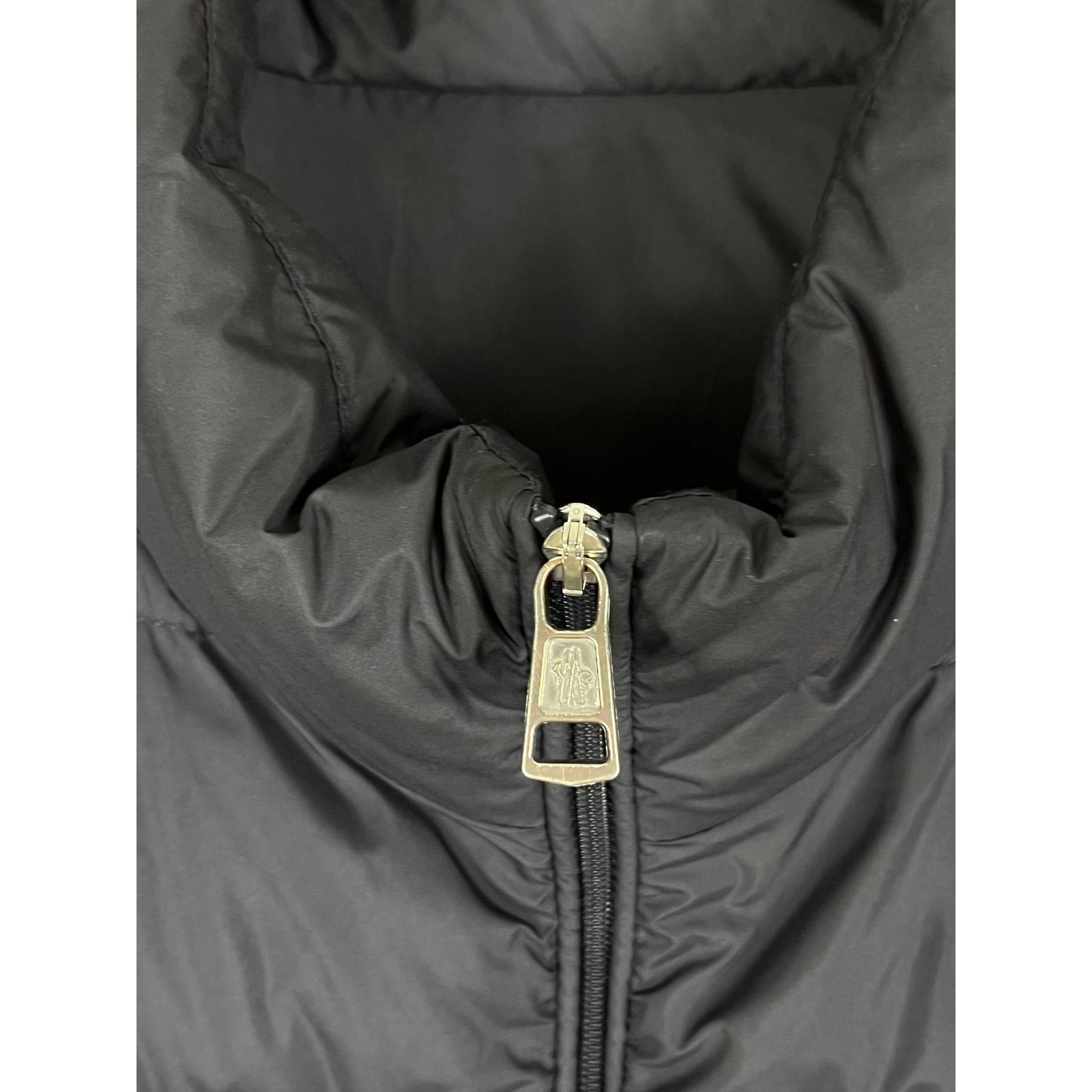 Moncler Moncler down vest puffer chest logo France designer rare Size US L / EU 52-54 / 3 - 6 Thumbnail